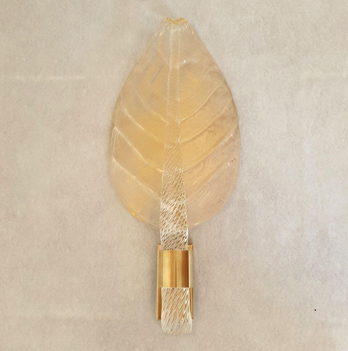 Par de apliques de cristal de Murano Hojas finales del siglo XX en venta