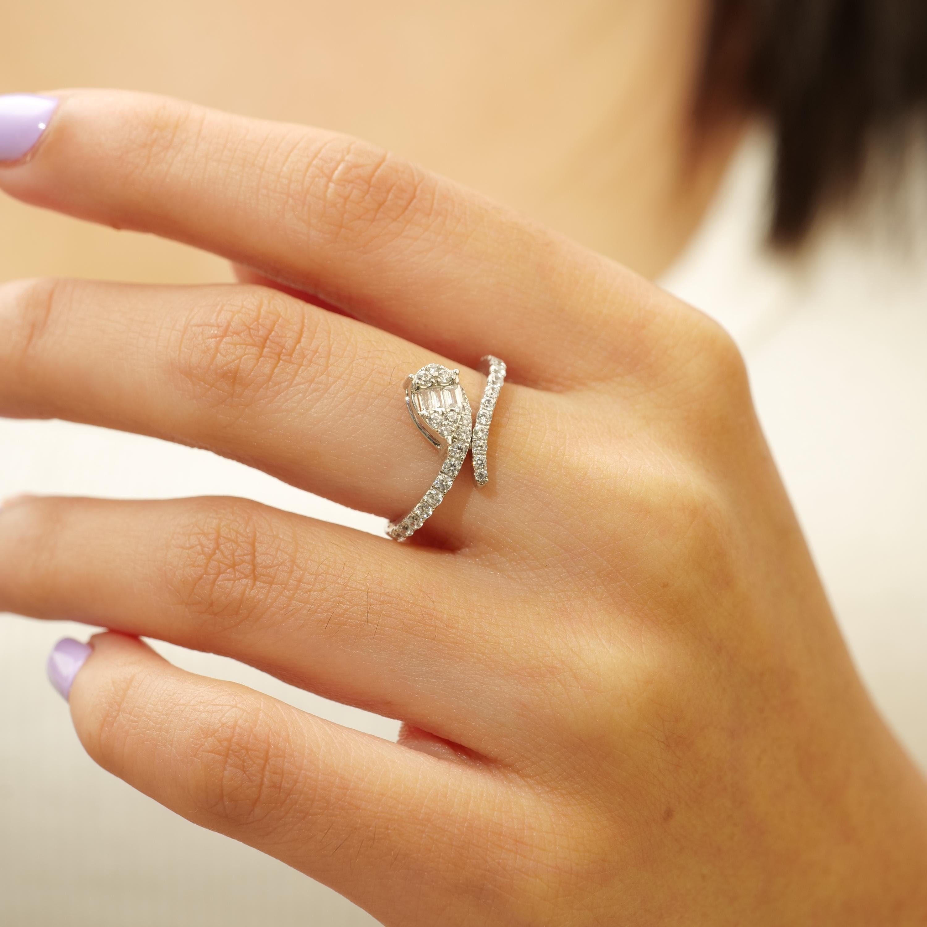 Art déco Bague en or massif 14k avec diamant naturel en forme de feuille (certifié) en vente