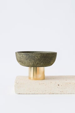 Ciotola con piedistallo Leaves di Evelina Kudabaite Studio A