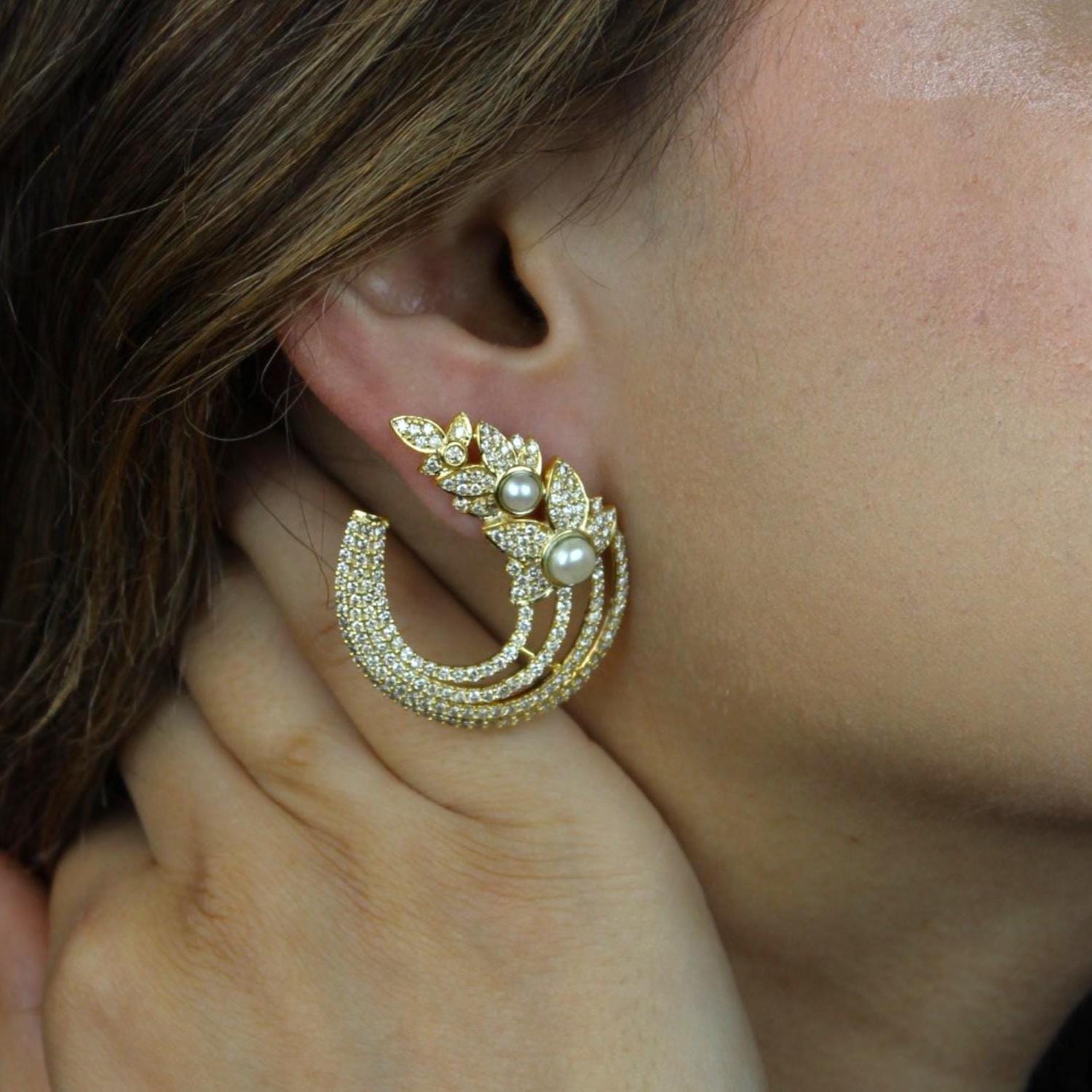 Art déco Boucles d'oreilles feuilles en or massif 14K avec perles et diamants (certifié) en vente
