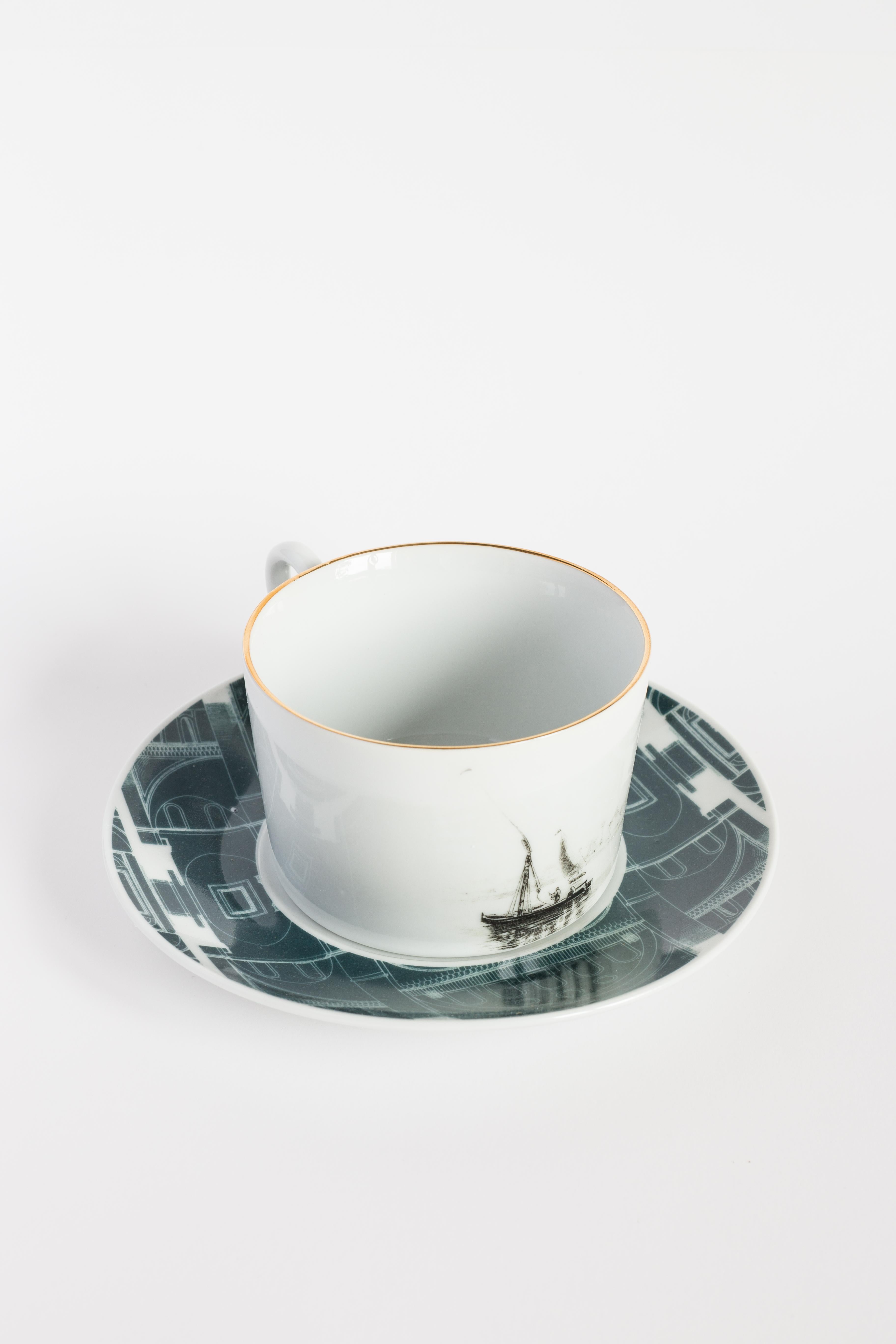 Lebanon, Tea Set with Six Contemporary Porcelains with Decorative Design For Sale 1
