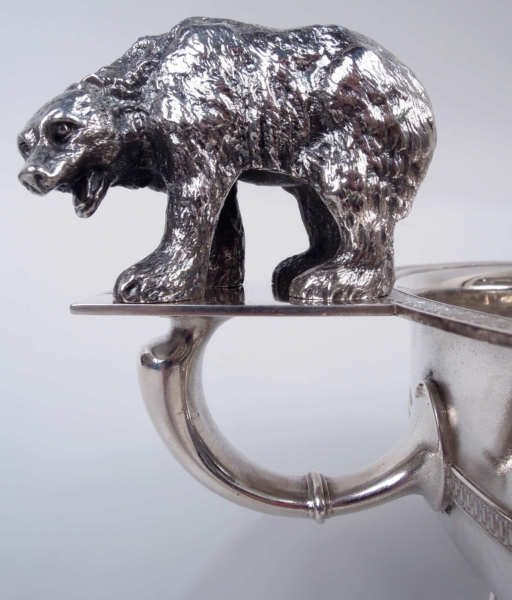 Edoardiano Ciotola a forma di orso in argento Lebolt Chicago Classical in vendita