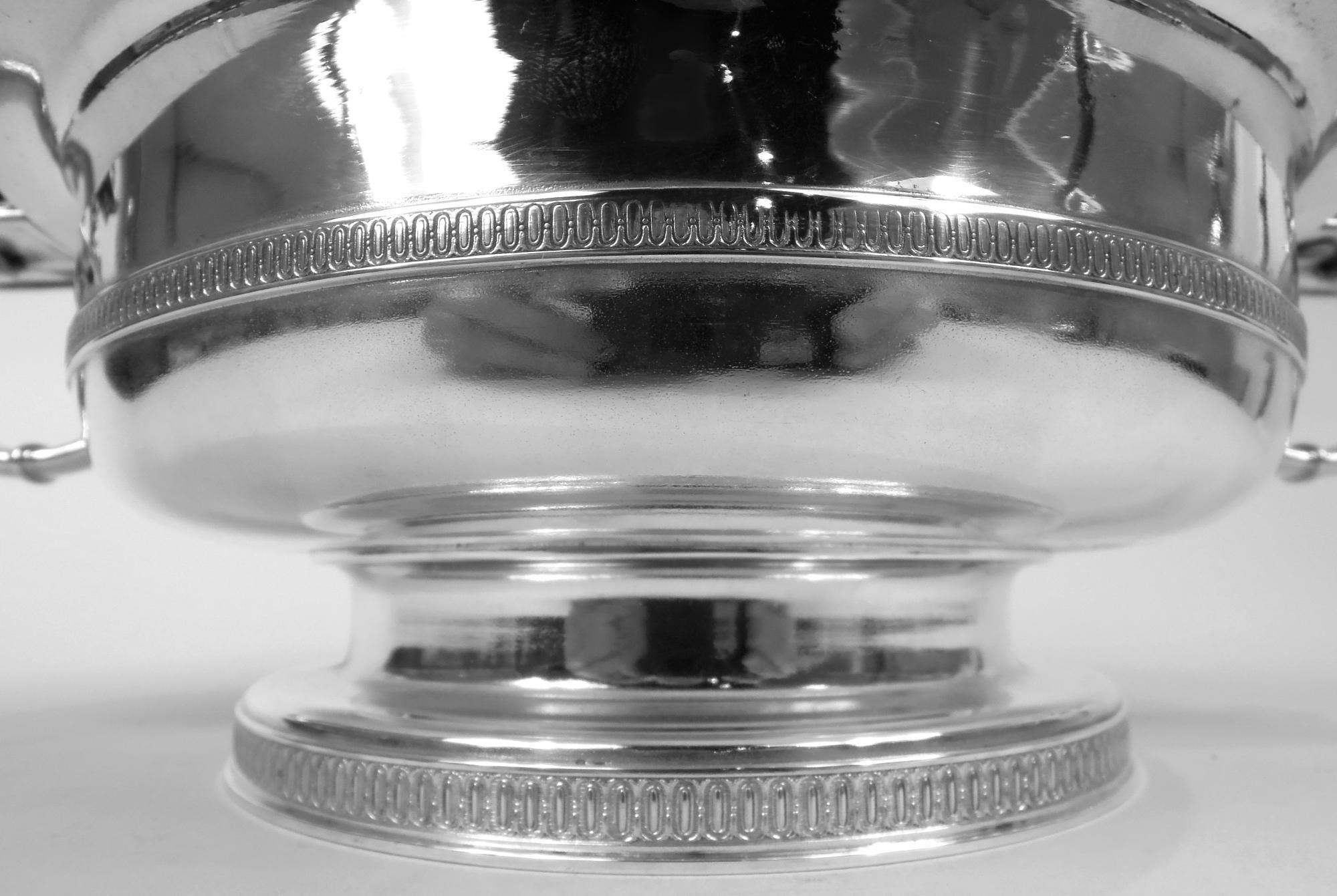 Ciotola a forma di orso in argento Lebolt Chicago Classical In condizioni buone in vendita a New York, NY
