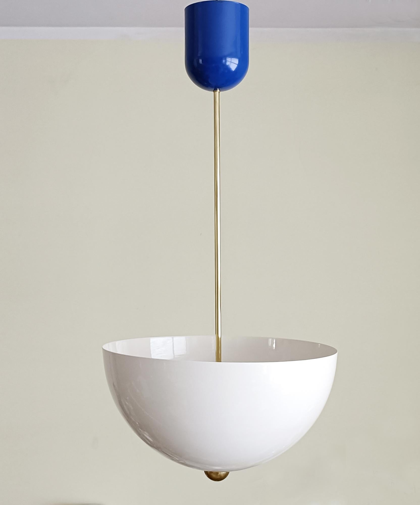 LEBOS is a large bowl shape pendant made of brass and steel powder painted in high gloss finish.

Diameter 37 cm / presented height 75 cm (other height to order, can be also made as semi-flush)

Available also in other diameters - up to 100 cm