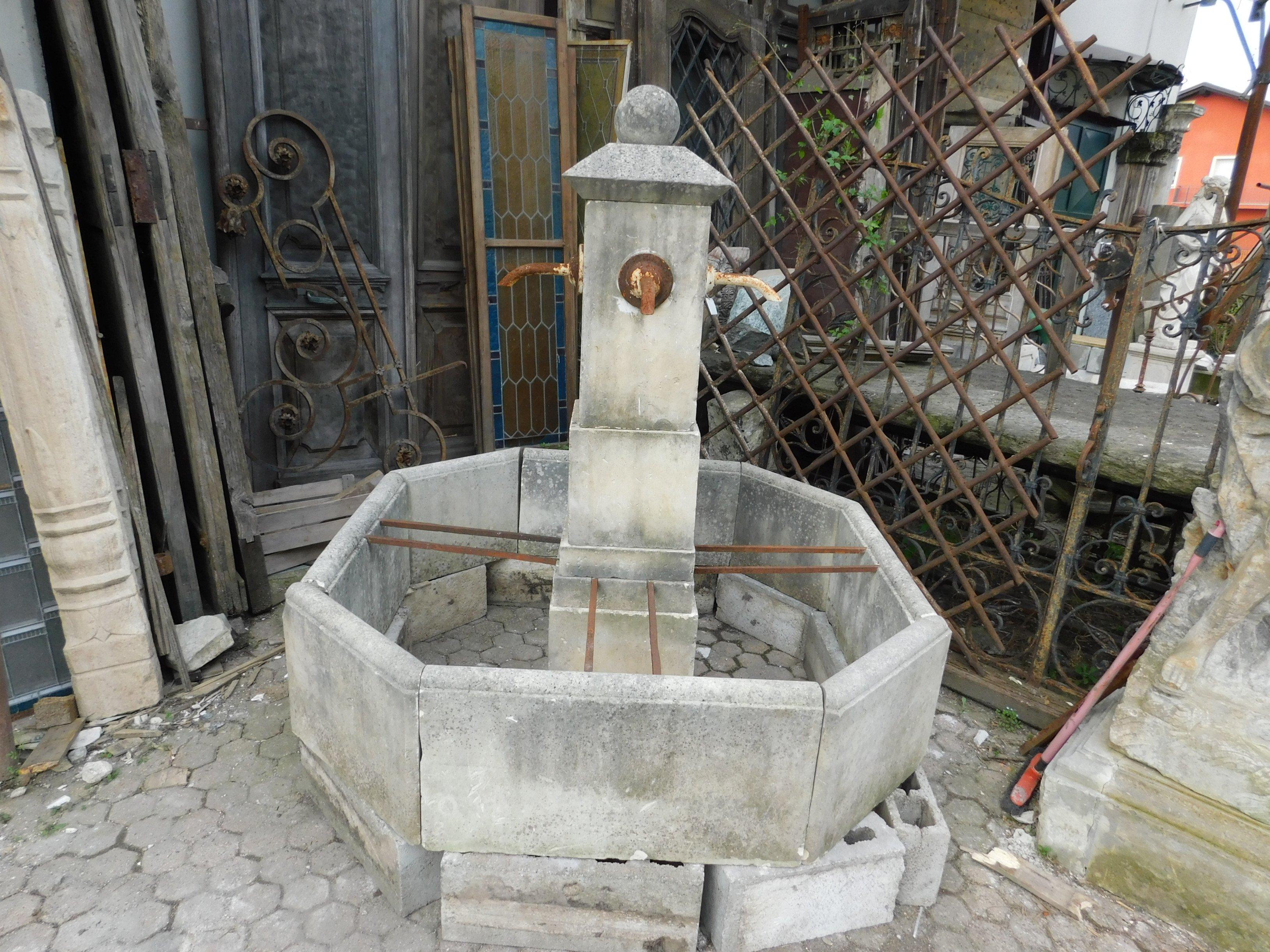 20th Century Lecce Stone Fountain, Octagonal with Central Pillar and 4 Vents, Italy 1990 For Sale