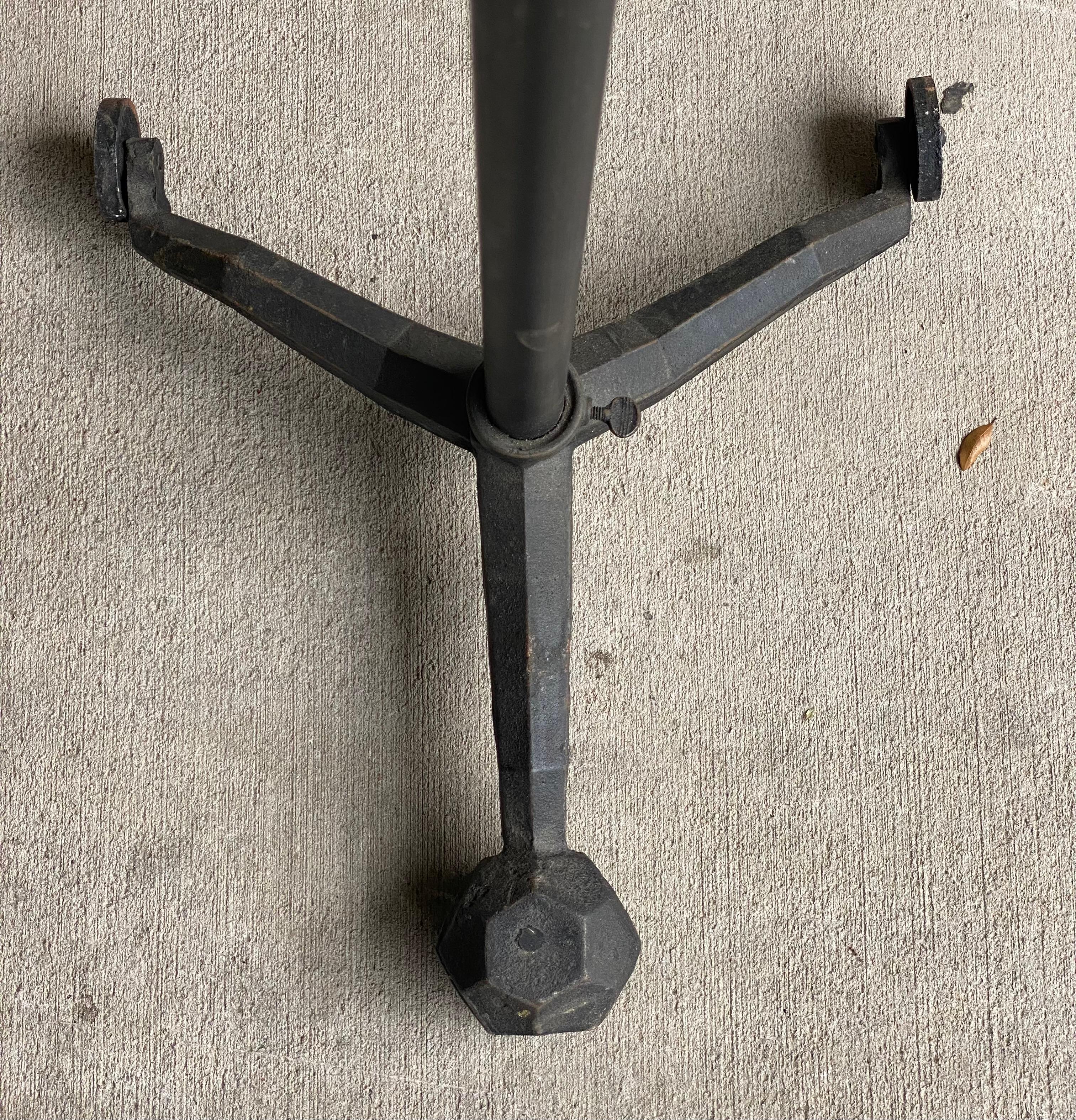 20th Century  L'ecole Art Co. Cast Iron Artist's Easel, American, 1900