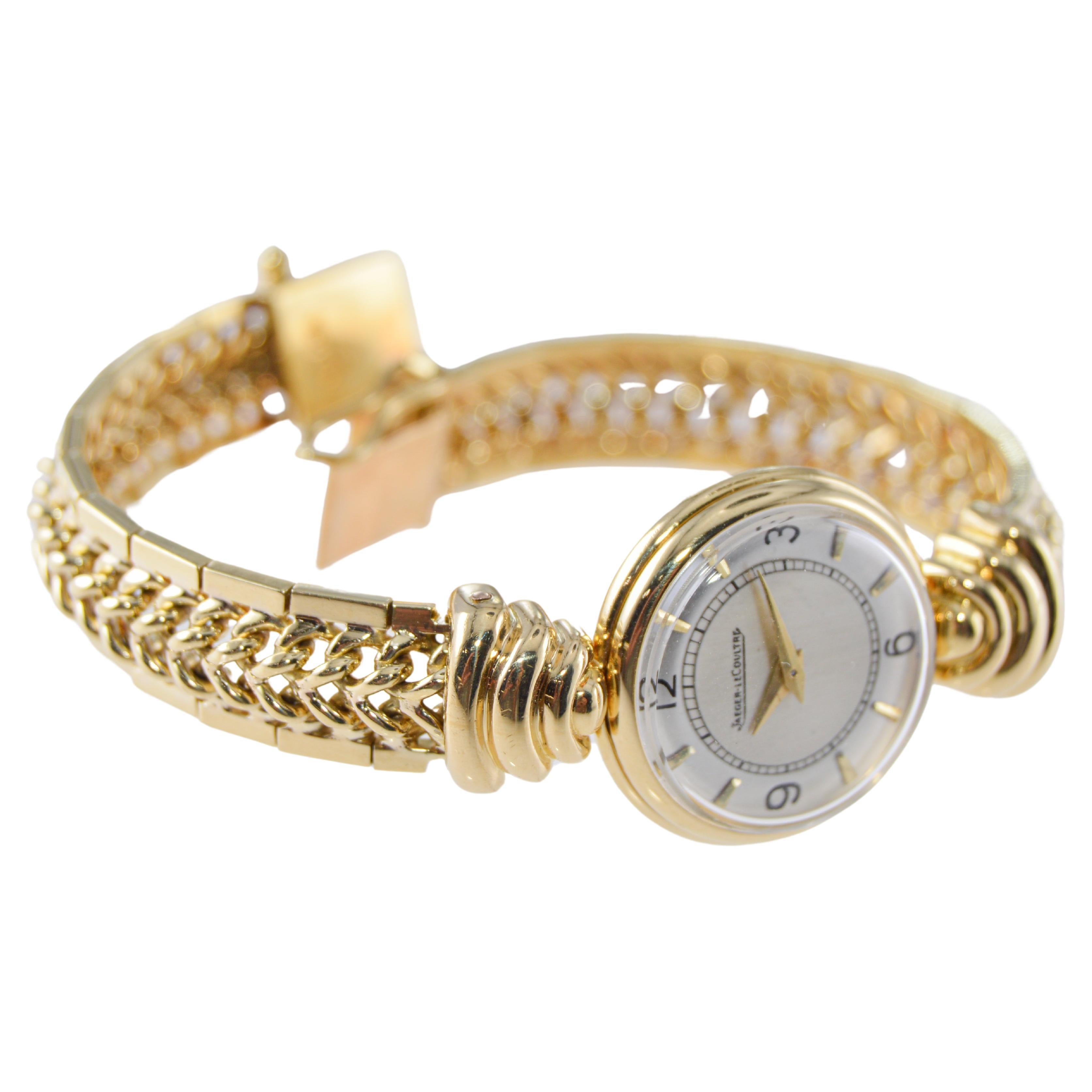 LeCoultre 18Kt. Montre The Moderns pour dames avec bracelet en or Pour femmes en vente