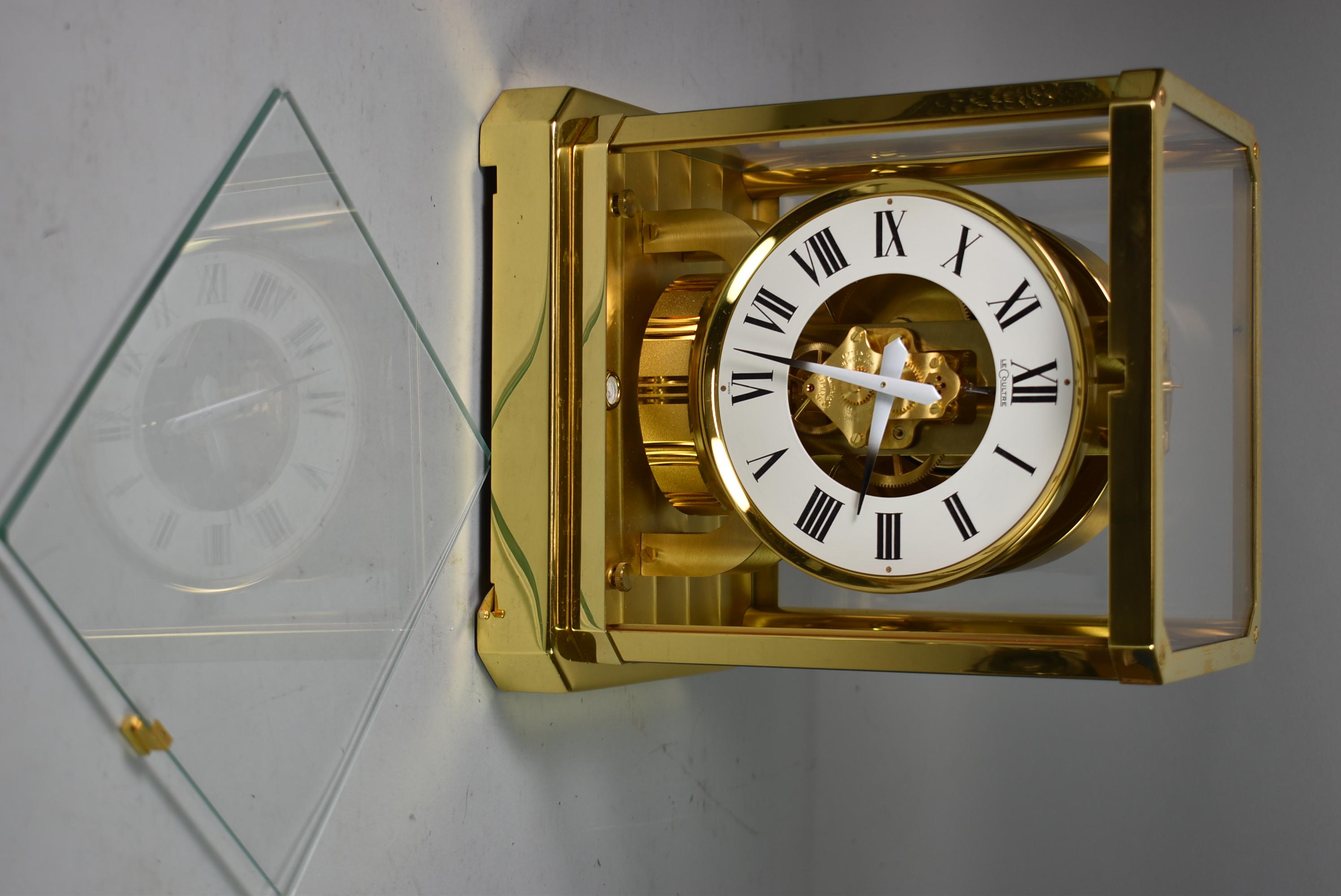 LeCoultre Atmos Clock White Roman Numeral Dial 528-8 Caliber 2