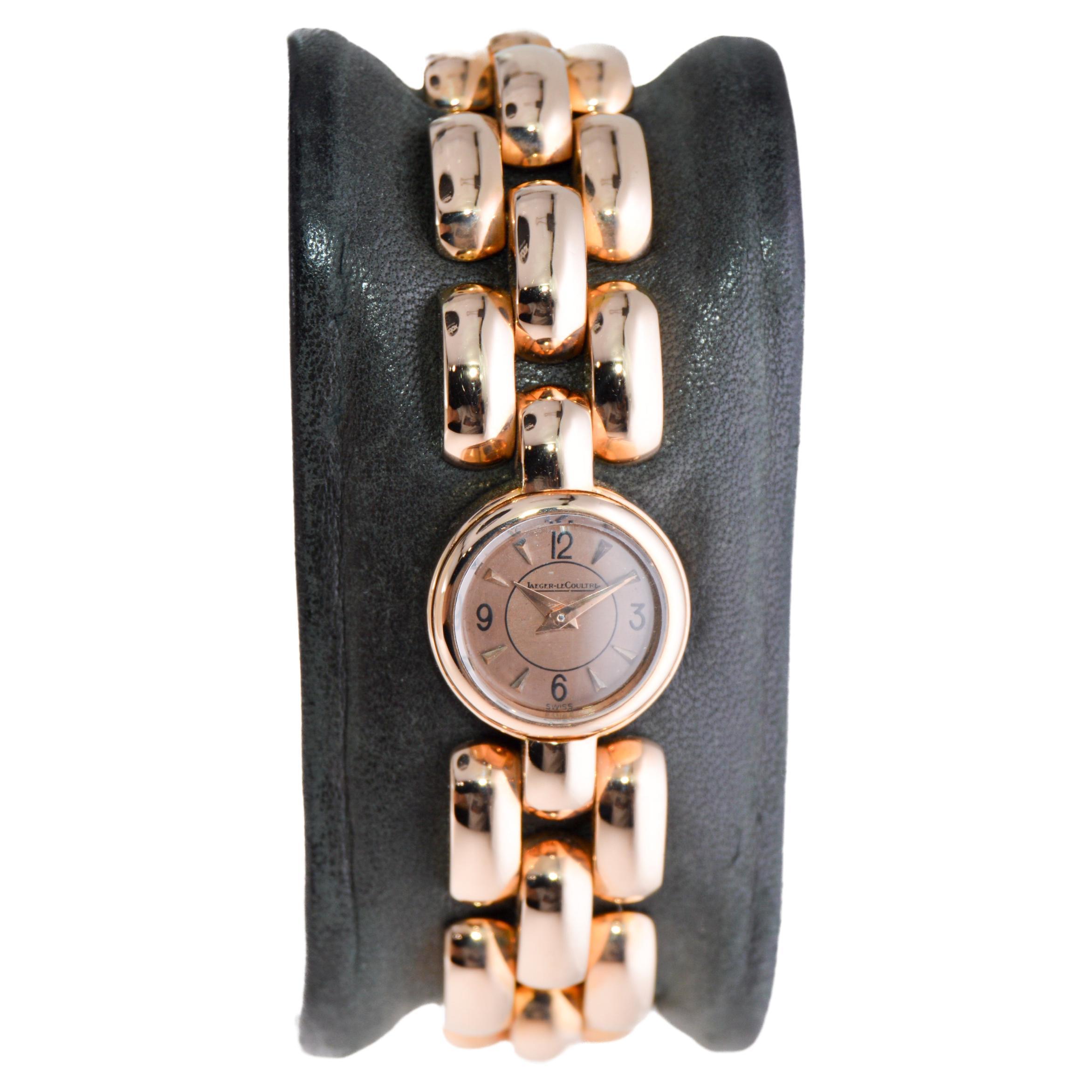 Moderniste LeCoultre Ladies Rose Gold Full Size Backwind Round Bracelet Watch en vente
