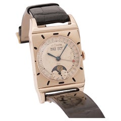 LeCoultre, très rare montre-bracelet triple date phase de lune en or 10 carats, 1949