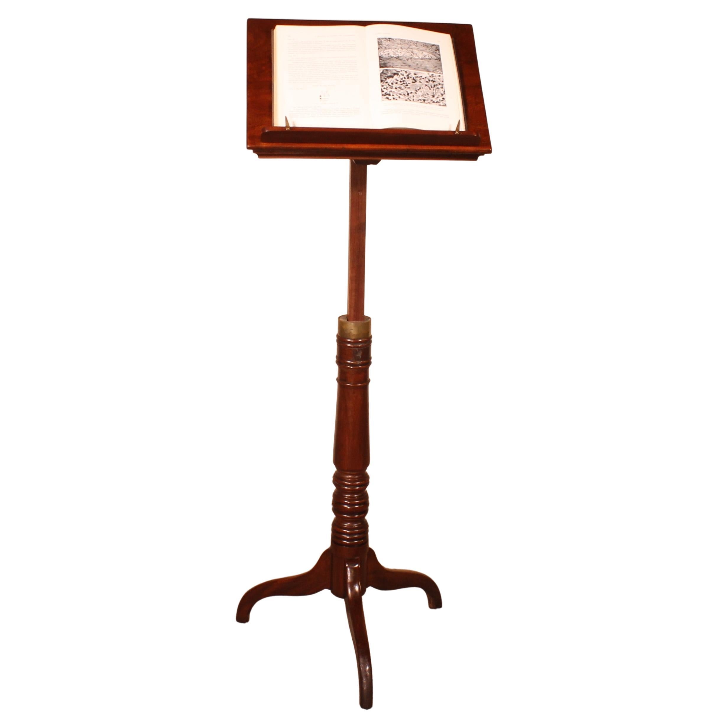 Lectern in Mahogany, 19 ° Century