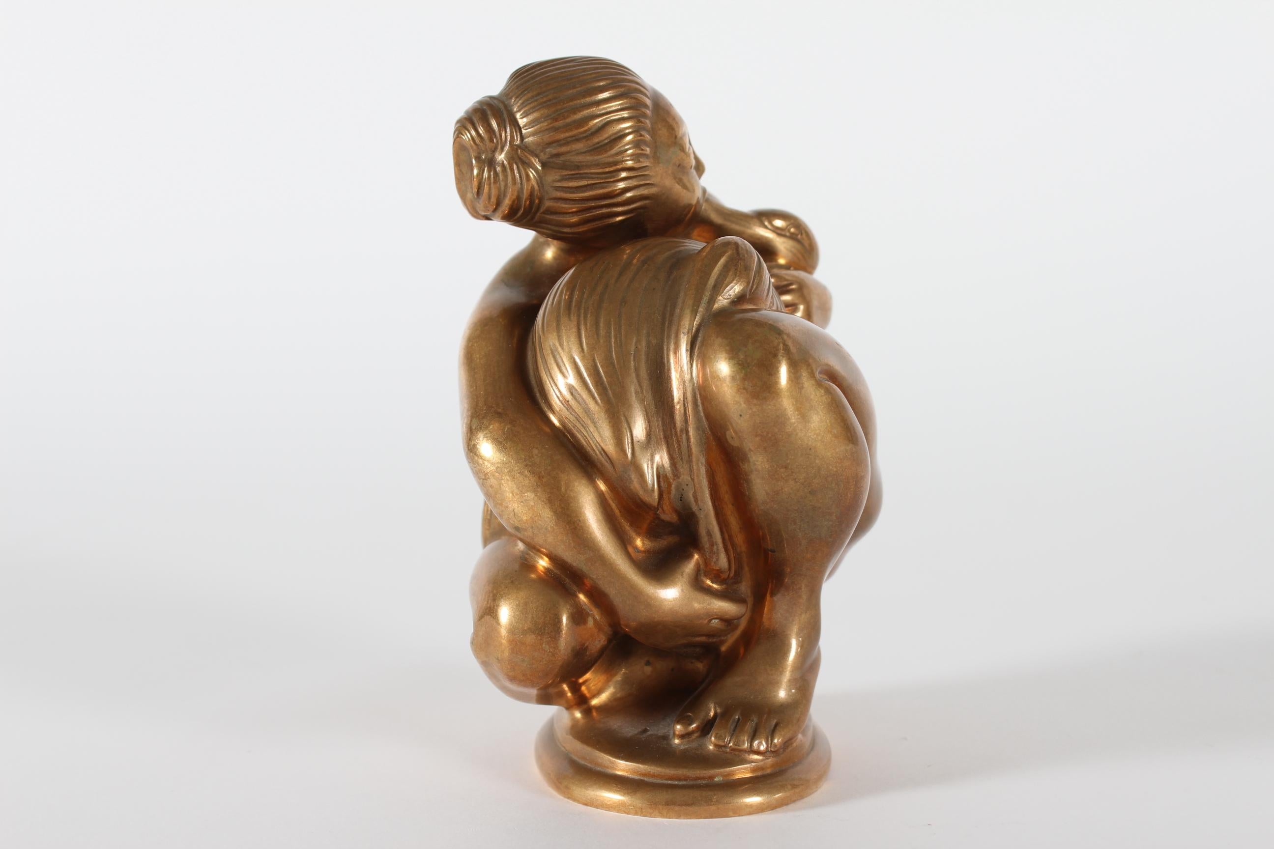 Mid-Century moderno Leda e il cigno, statuetta in bronzo del danese A. Nielsen realizzata da I.L.A. in vendita