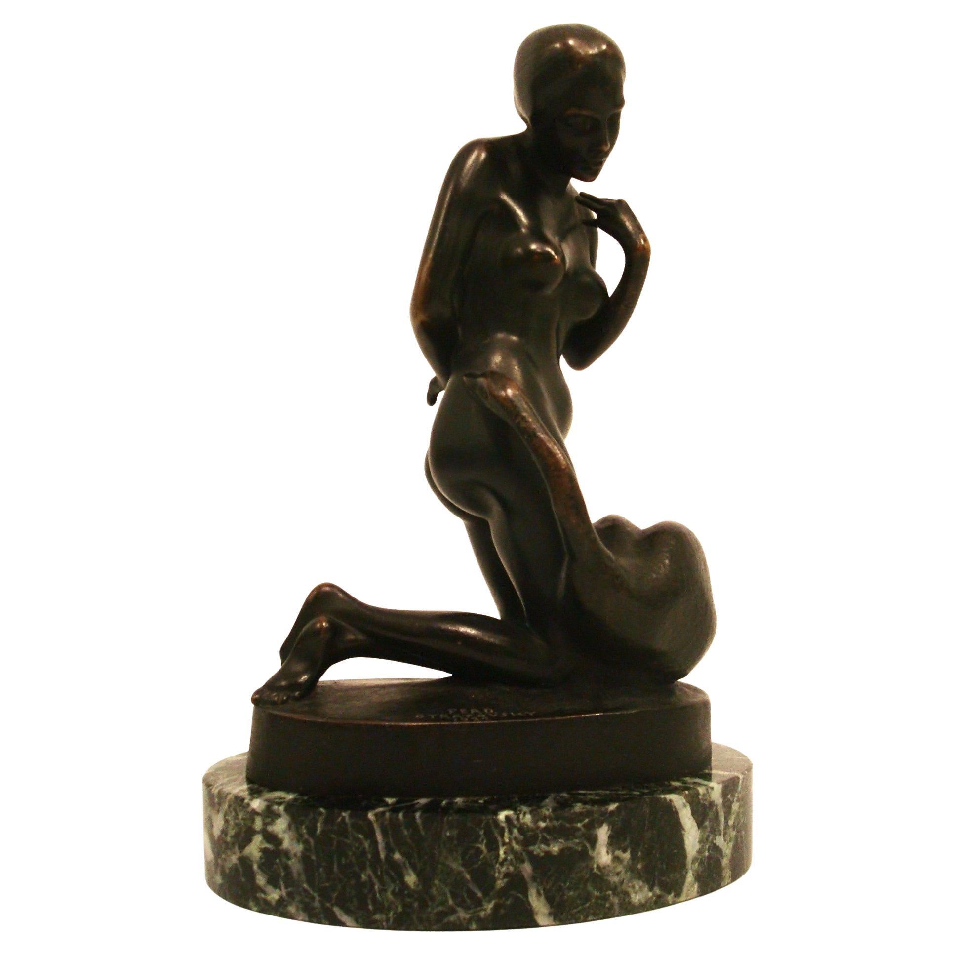 Leda e il cigno Scultura in bronzo di Ferd Otratovsky.
Firmato e datato 