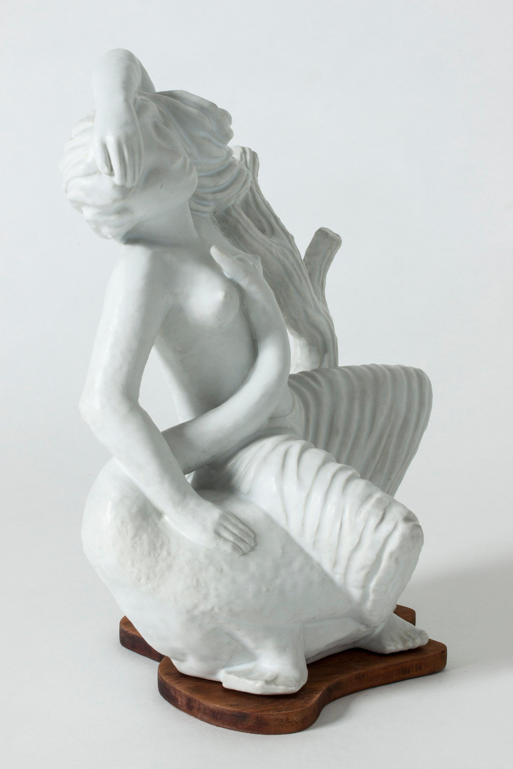 Scandinave moderne Sculpture « Léda et le cygne » de Stig Lindberg pour Gustavsberg en vente