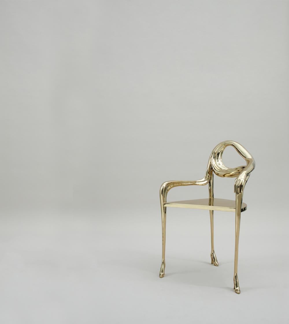 Leda-Sessel, Salvador Dalí
Design inspiriert von einem Kunstwerk von Salvador Dalí
Abmessungen: 47 x 60 x 92 H cm
MATERIAL: Struktur aus poliertem und lackiertem Messingguss.

Design inspiriert von einem Kunstwerk von Salvador Dalí: Femme à