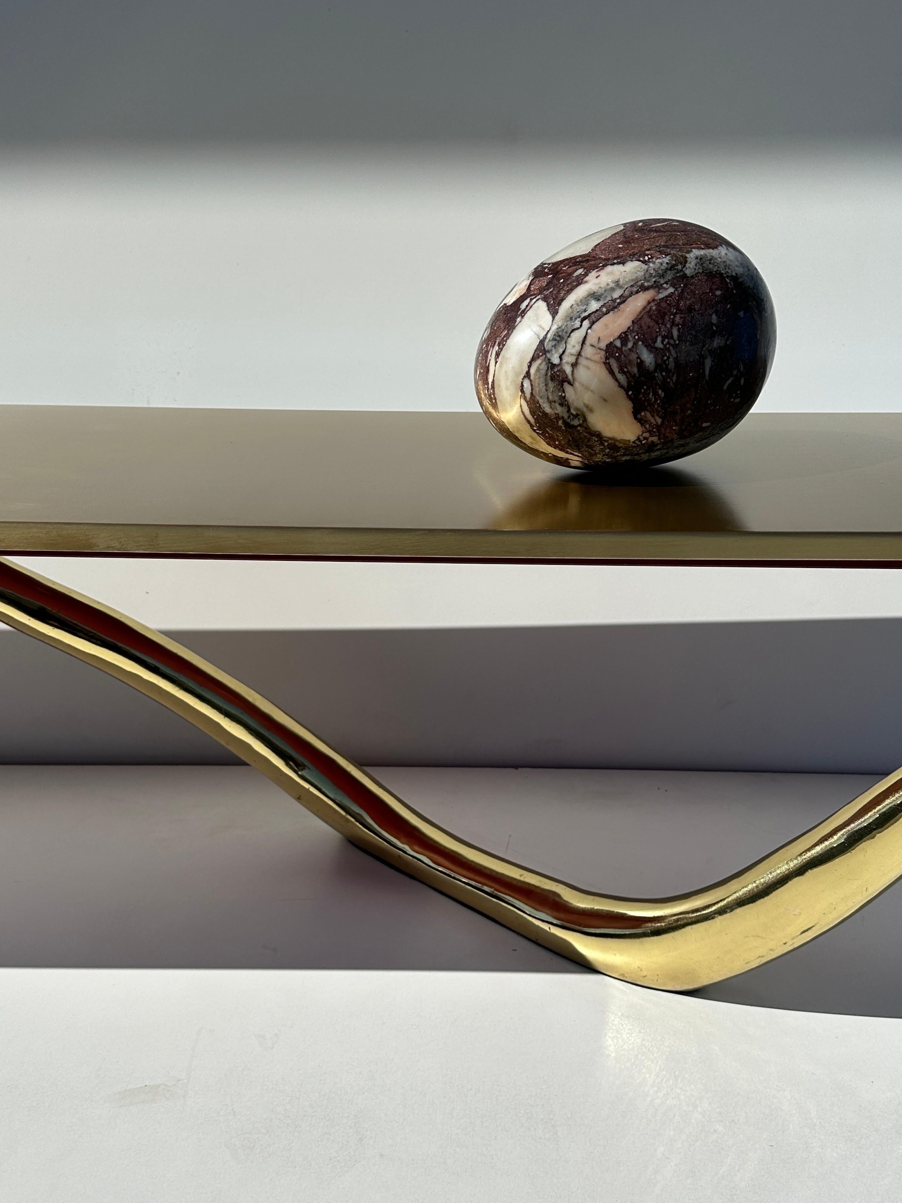 Milieu du XXe siècle Table basse en laiton LEDA de Salvador Dali en vente