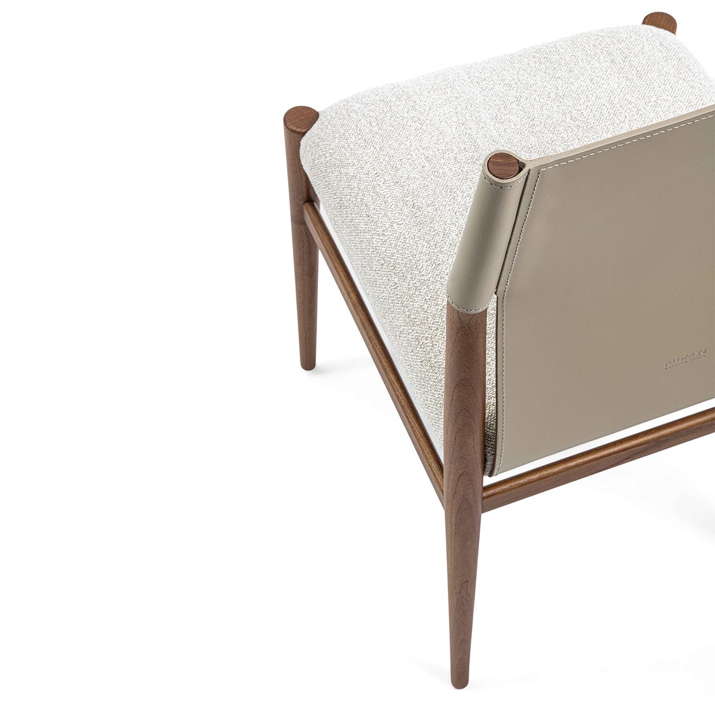 italien Chaise Ledermann en cuir beige d'Enrico Pellizzoni en vente