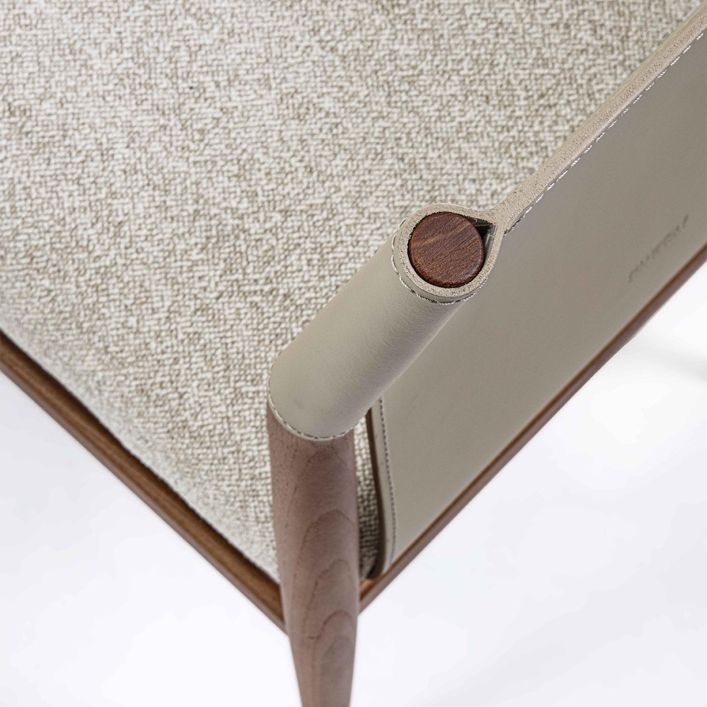 XXIe siècle et contemporain Chaise Ledermann en cuir beige d'Enrico Pellizzoni en vente
