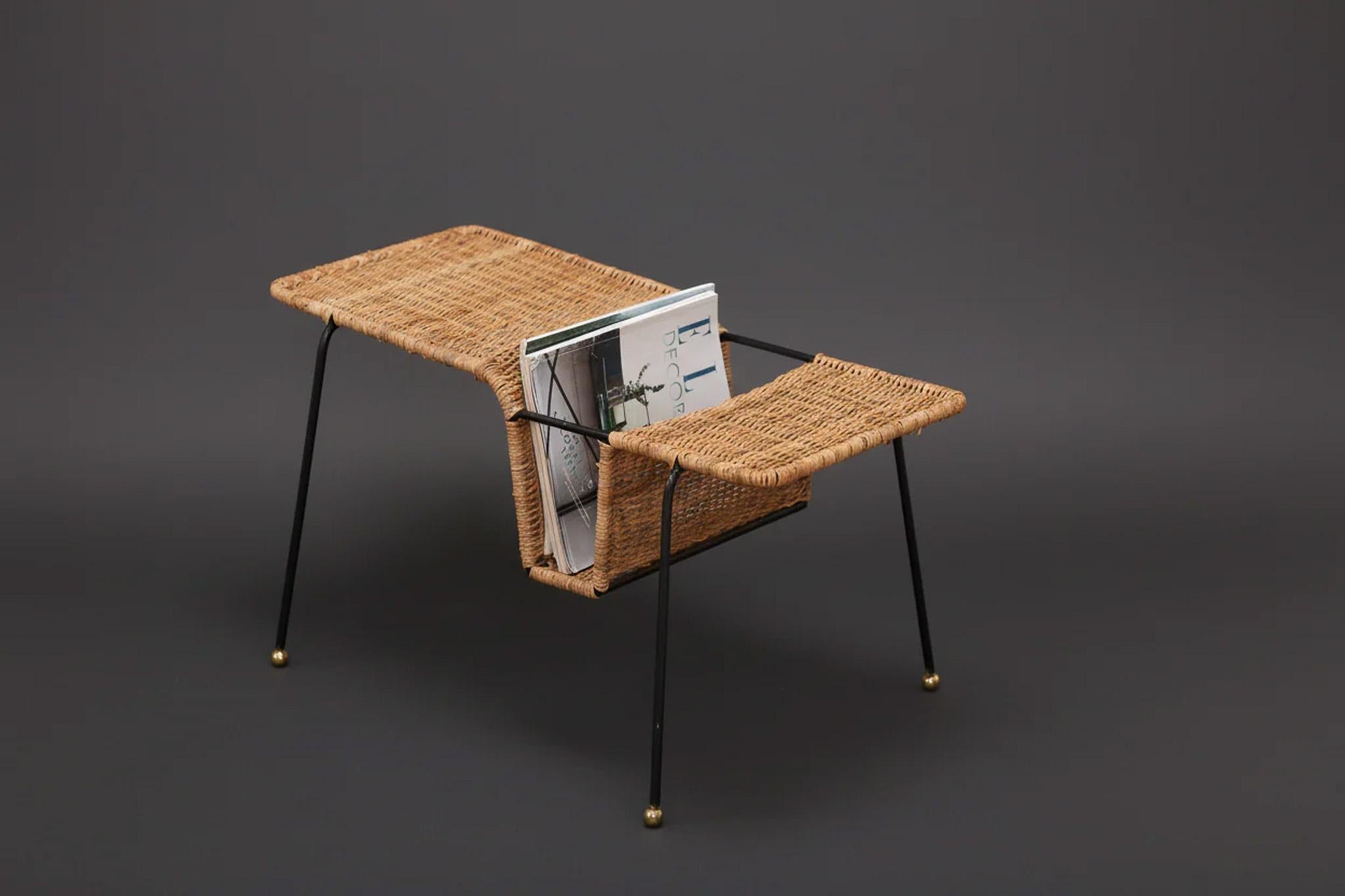 Table à revues Ledger en rotin fabriqué à la main, style moderne du milieu du siècle dernier