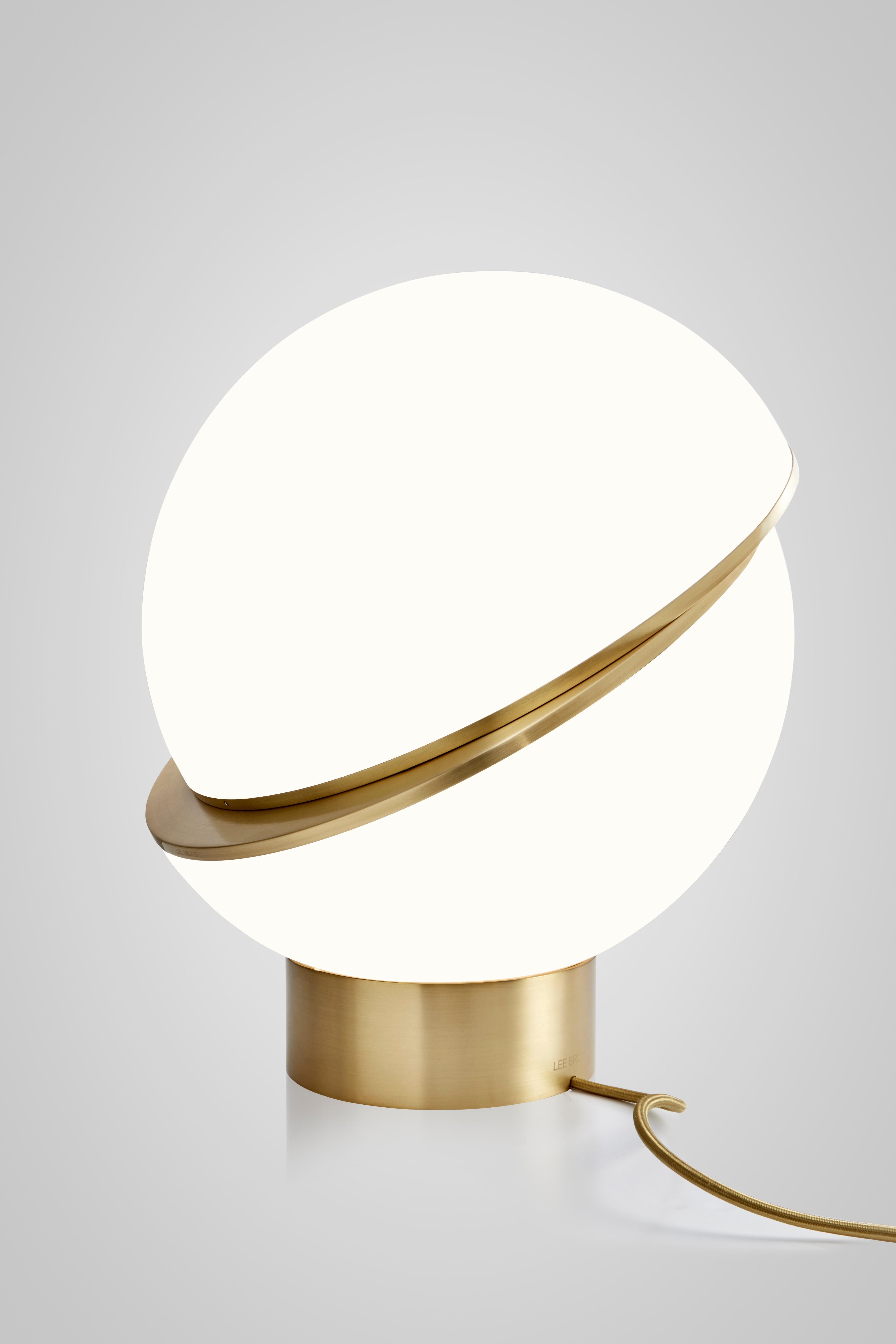 Lee Broom - Lampe à poser Crescent Neuf - En vente à New York, NY