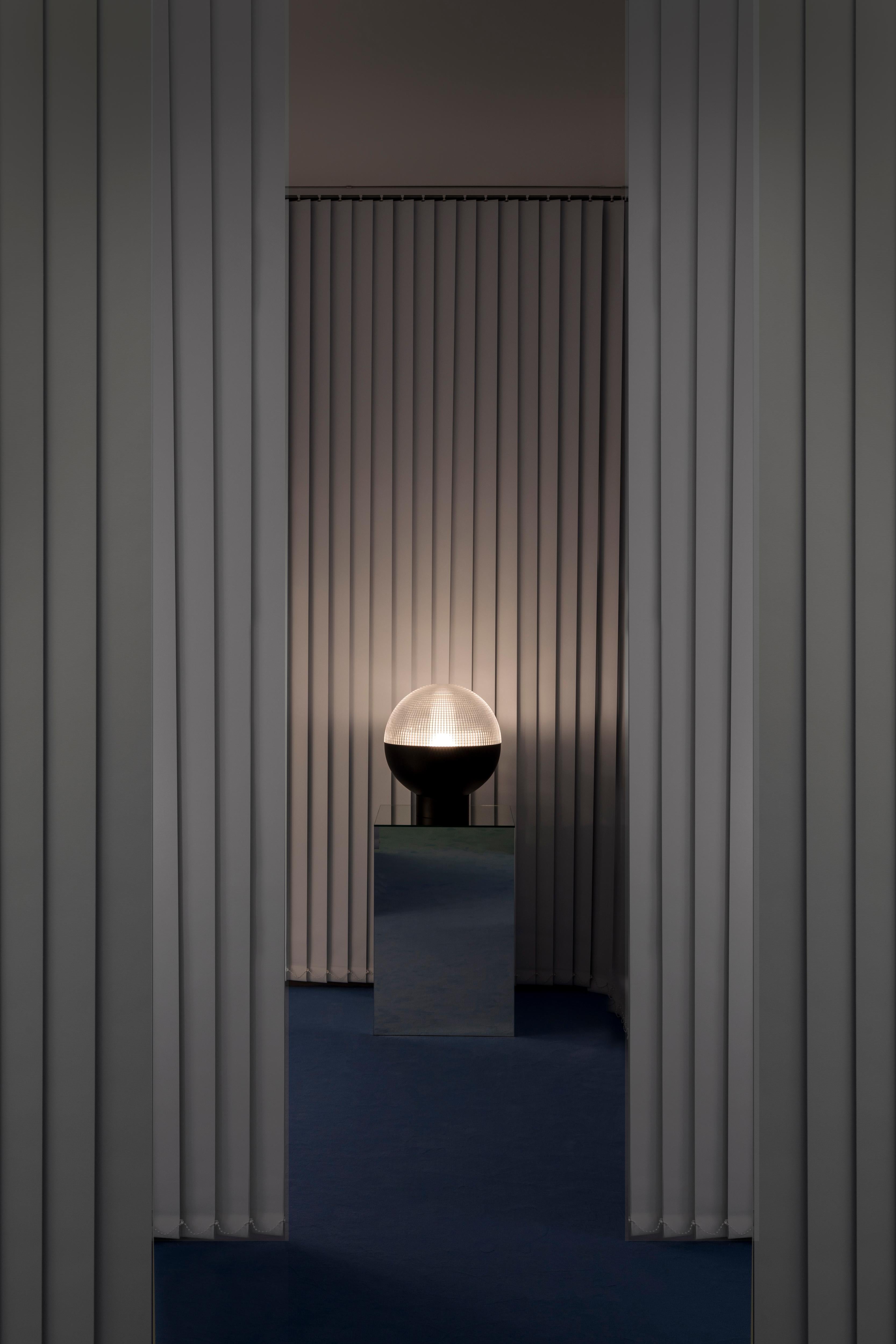 British Lee Broom - Lens Flair Table Lamp For Sale
