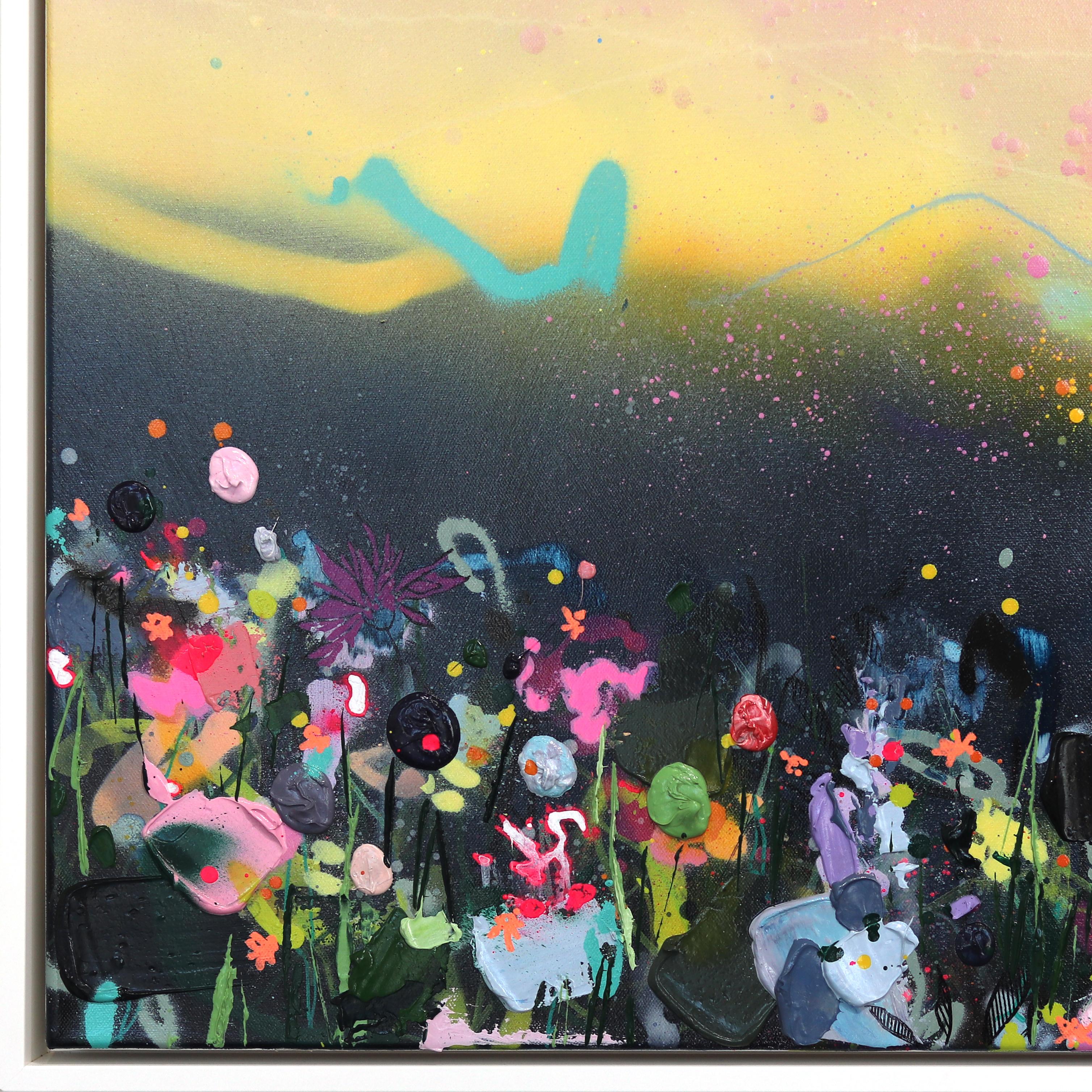 Midnight Meadows - Colorido Paisaje de Técnica Mixta Flores Obra de Arte Textural en venta 3