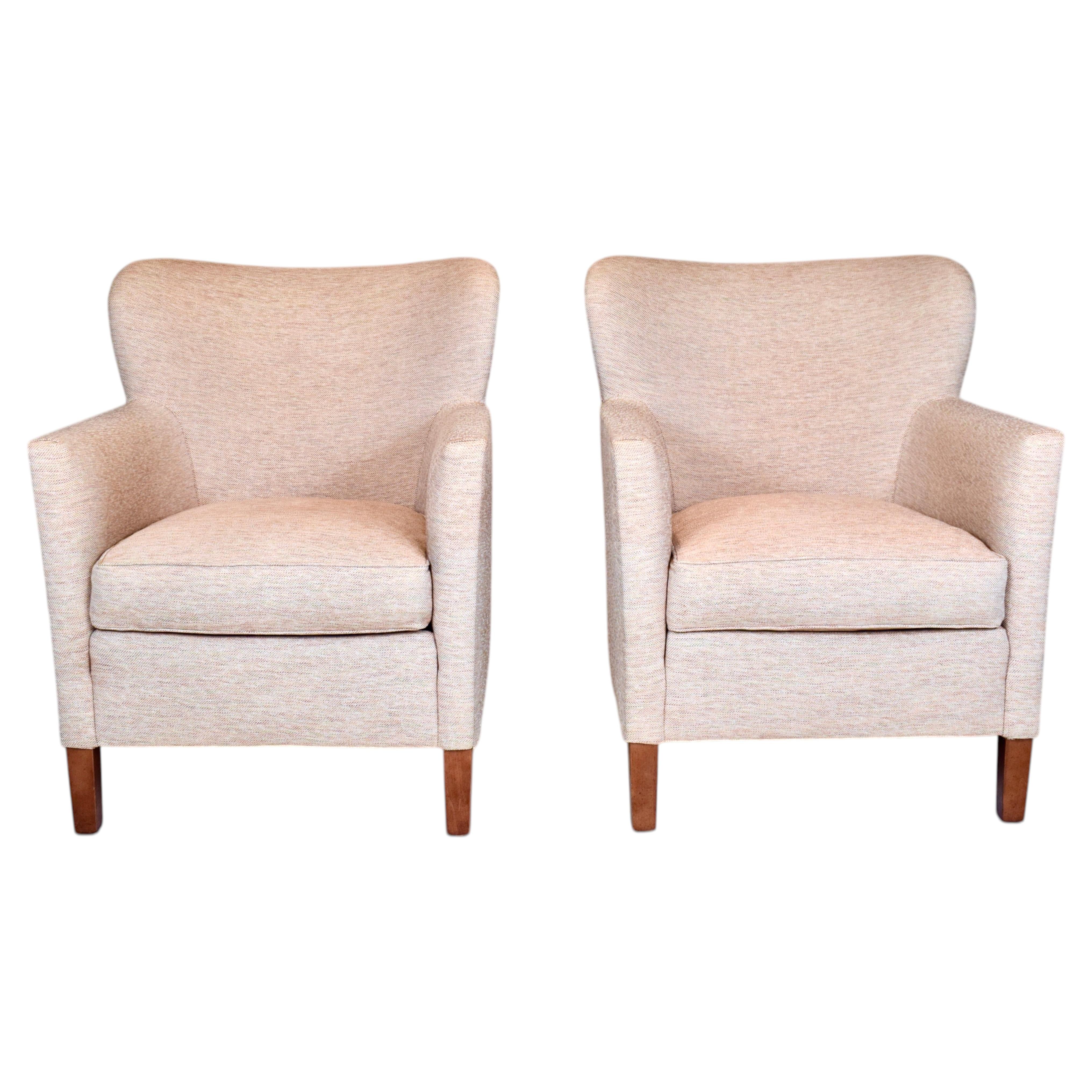 Lee Industries Accent Club Chairs Model 1367-01, Pair