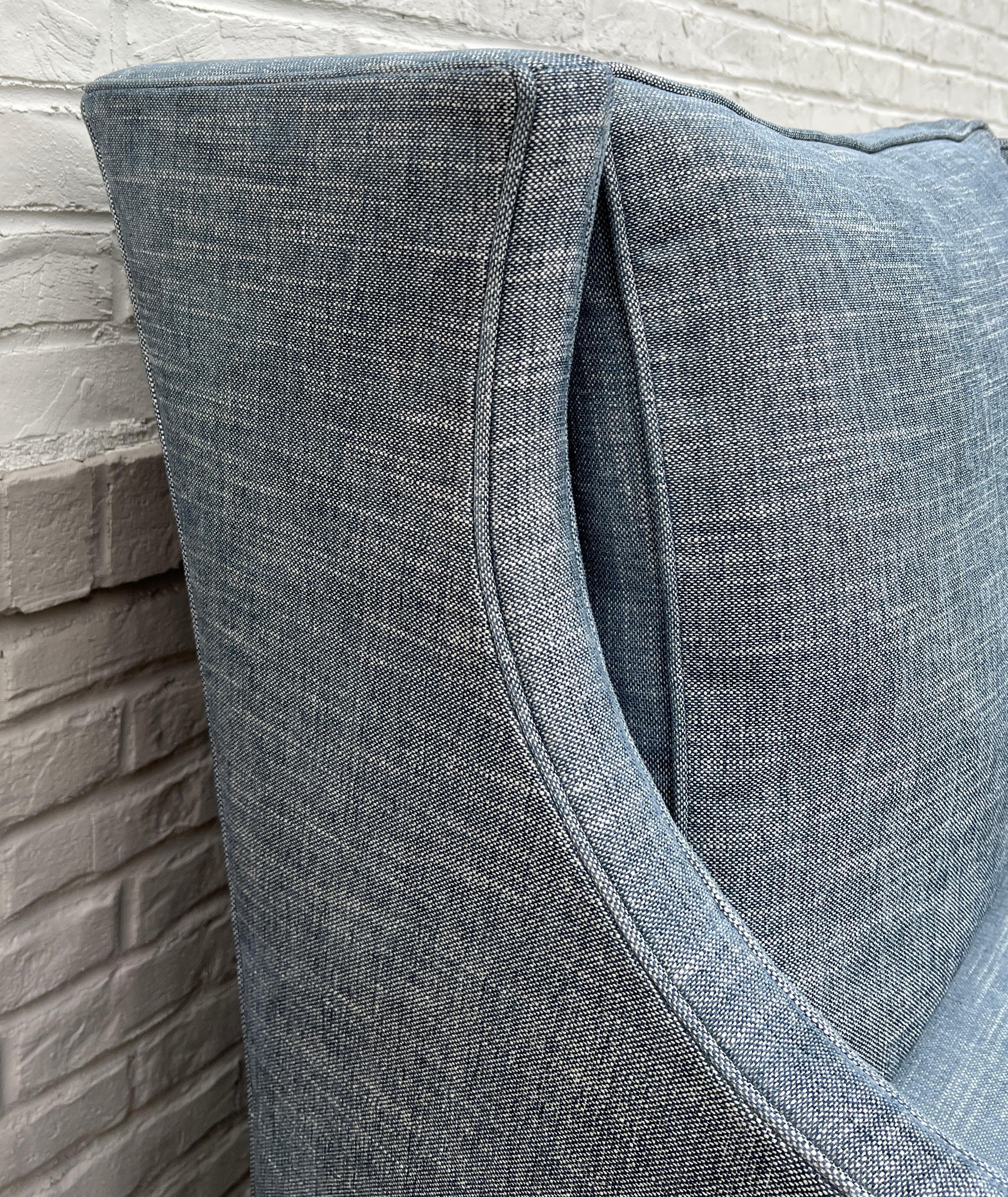 lee swivel chair