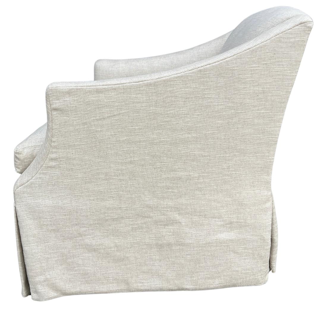 Contemporary Lee Industries Traditional Swivel Chair For Sale