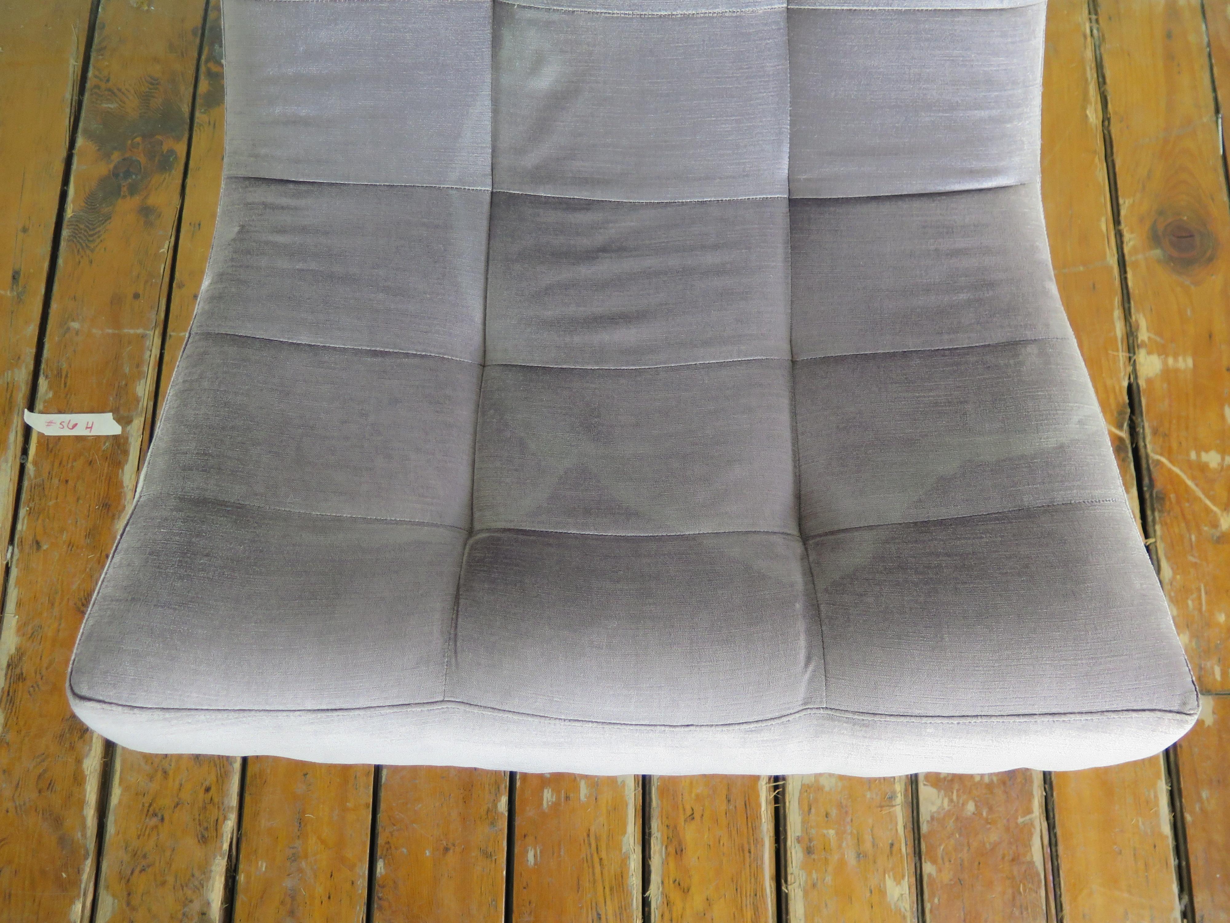 Lee Industries Tufted Swivel Chair In Good Condition In Bridgehampton, NY