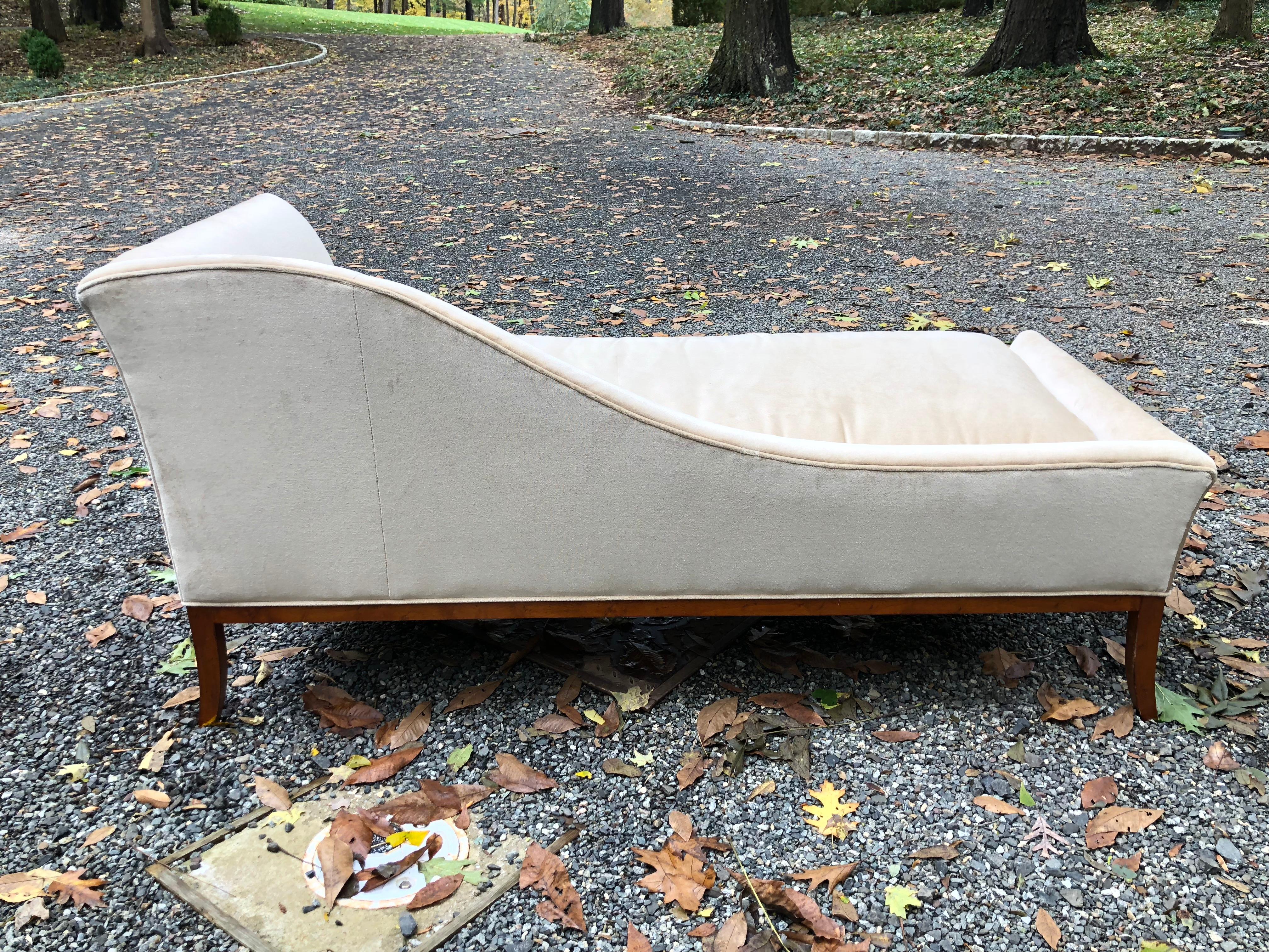 Lee Jofa Champagne Velvet Chaise Lounge Sofa In Excellent Condition In Hopewell, NJ