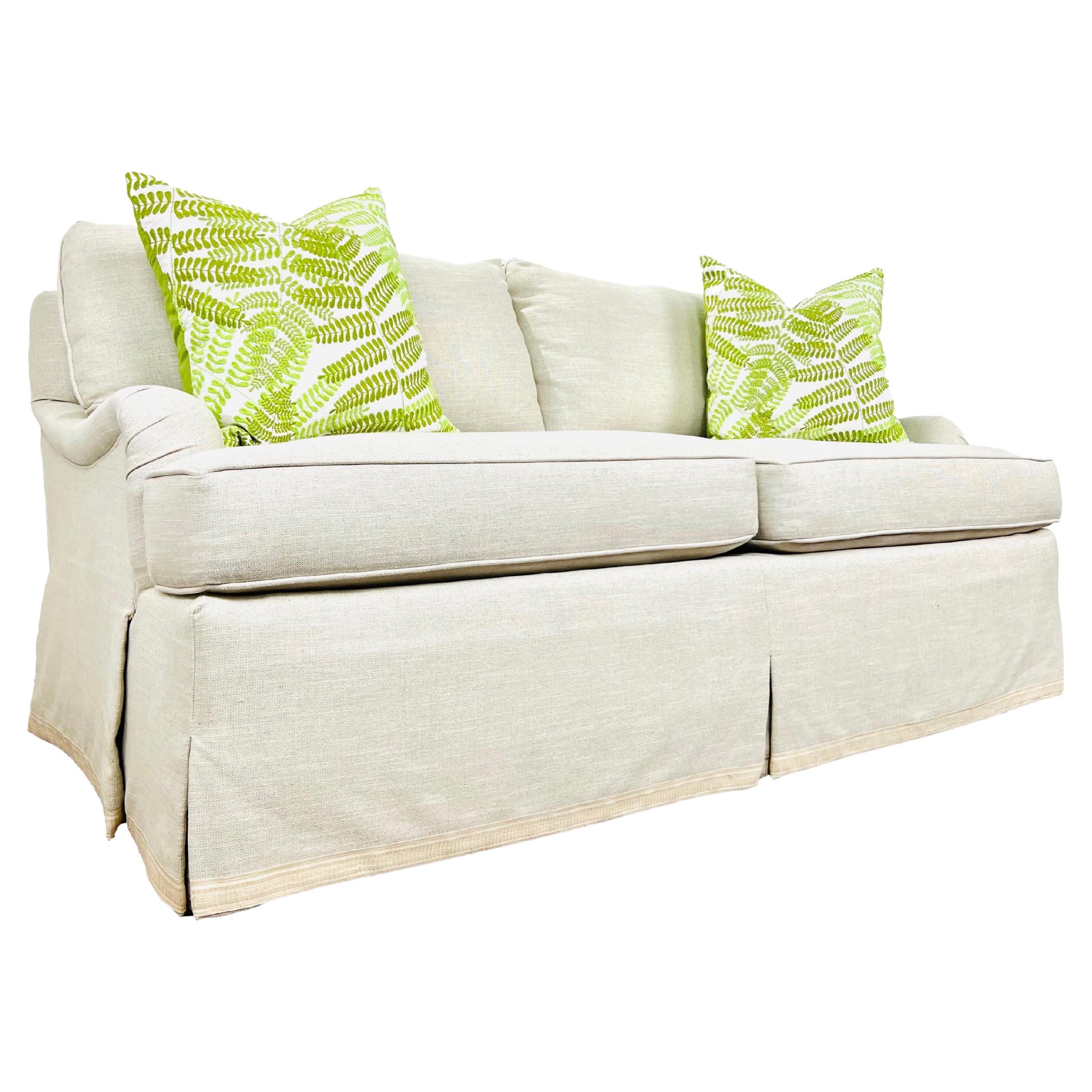 Lee Jofa Sockelleiste Englisch Arm Loveseat