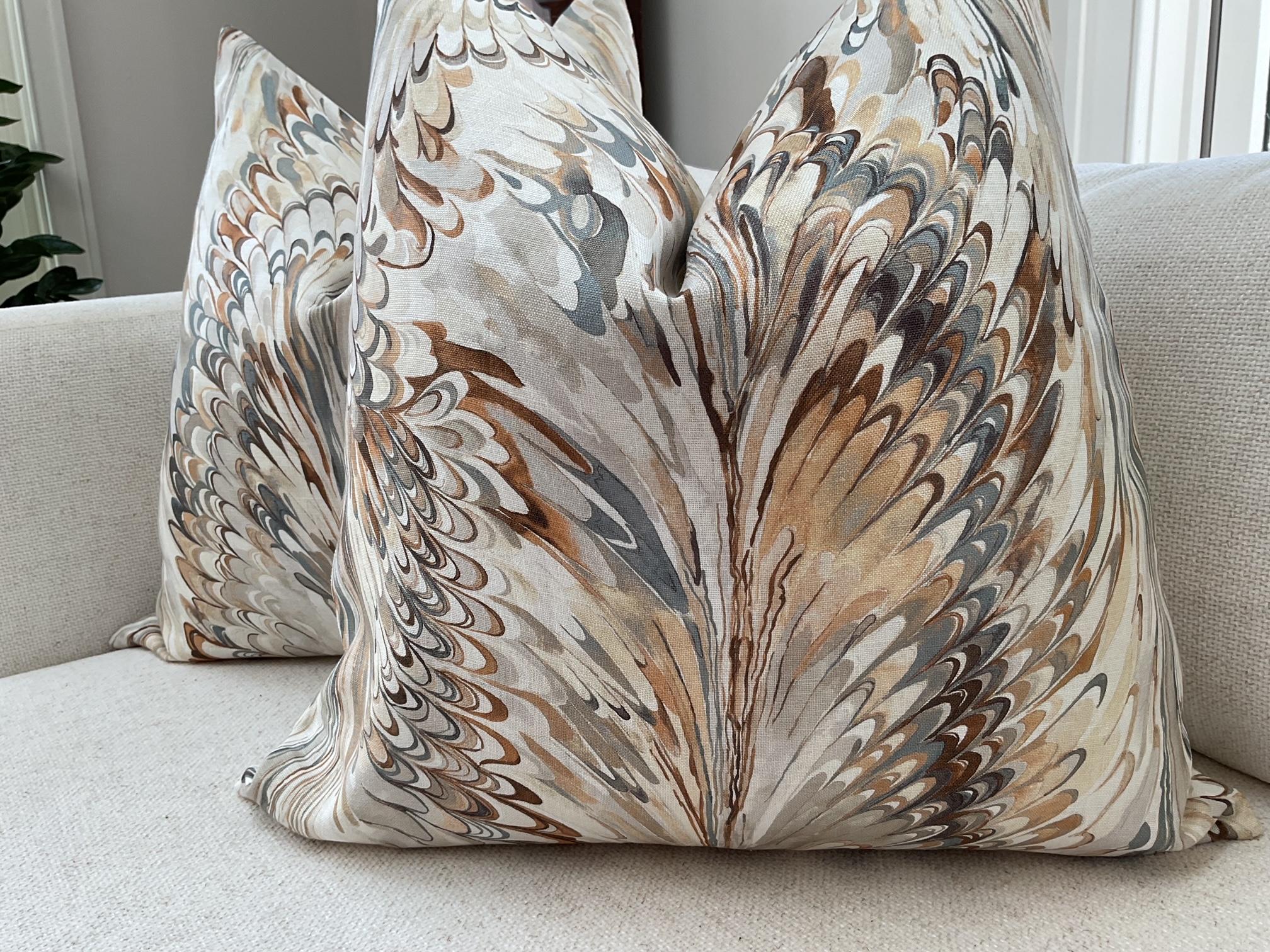 Introdotto per la prima volta nella collezione MANOR HOUSE di Lee Jofa, TAPLOW ha dimostrato di essere il preferito dai designer sia per i tessuti che per la carta da parati. Stampato in Austria su 100% lino.

Adoro questa divertente e stimolante