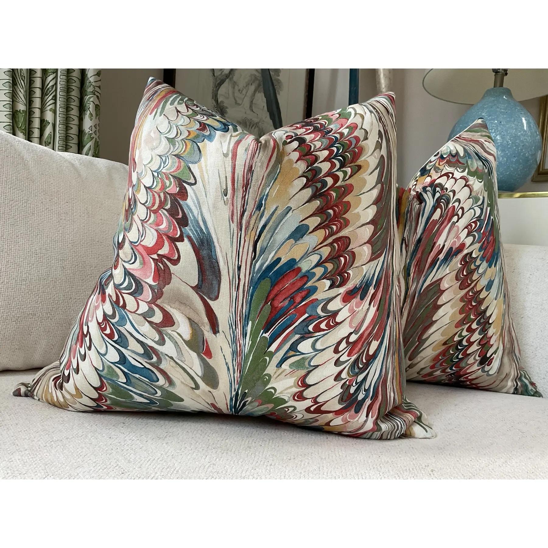 Almohadas rellenas de plumón Lee Jofa 
