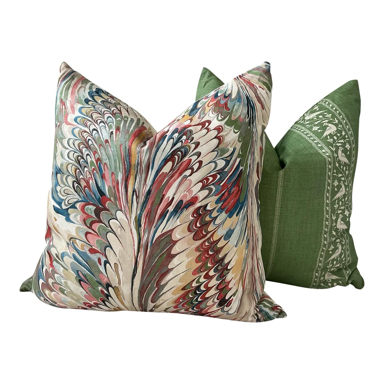 Almohadas rellenas de plumón Lee Jofa 