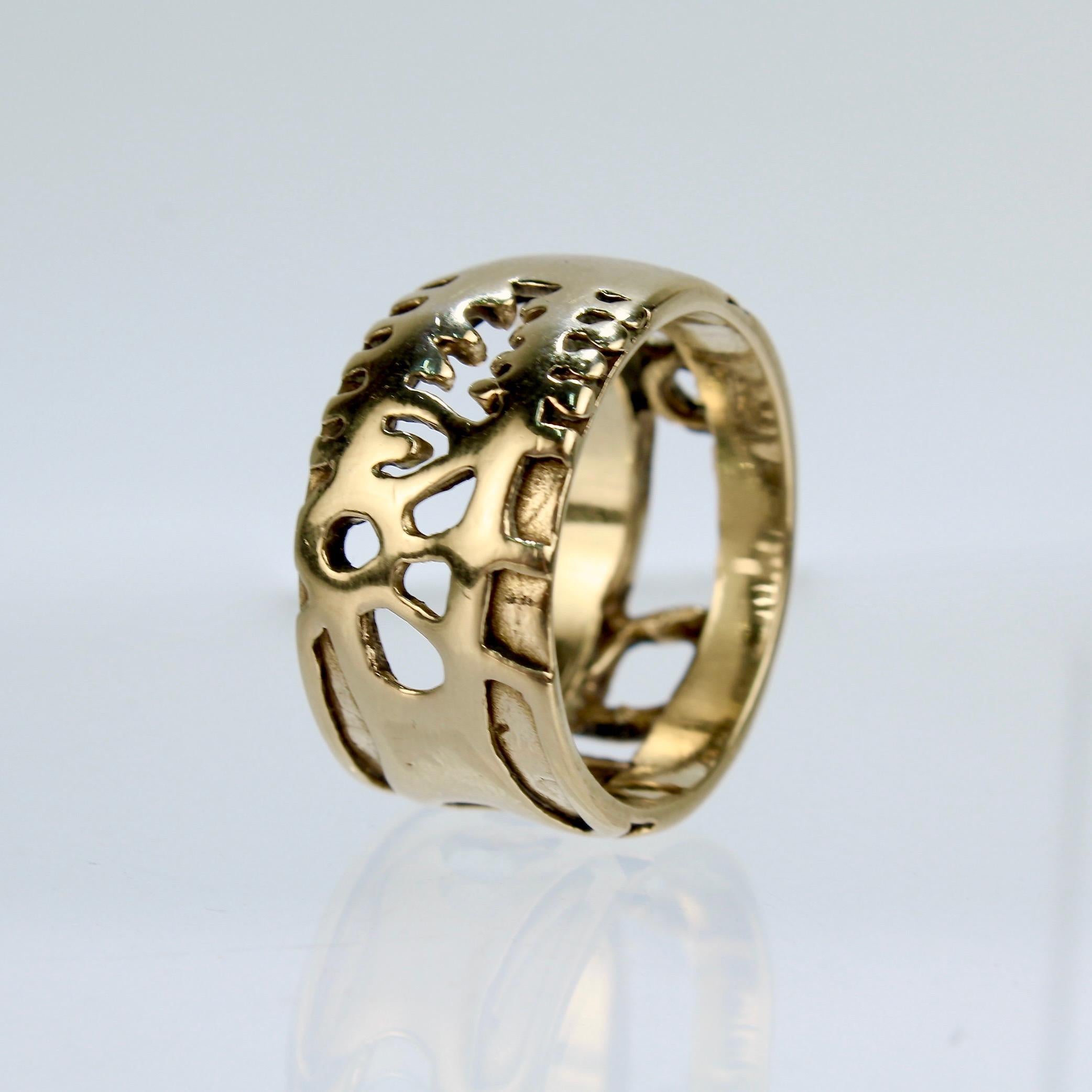 Women's or Men's Lee Peck Signed Modernist / Brutalist 14 Karat Gold Band Ring