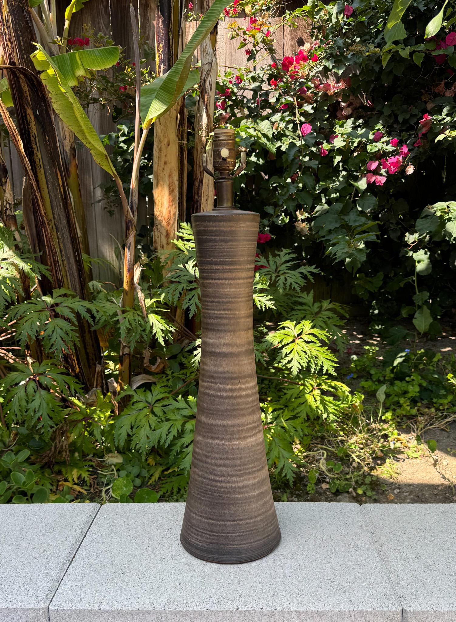 Lampada in ceramica di Lee Rosen per Design Technics, 1955 ca. In condizioni buone in vendita a San Juan Capistrano, CA