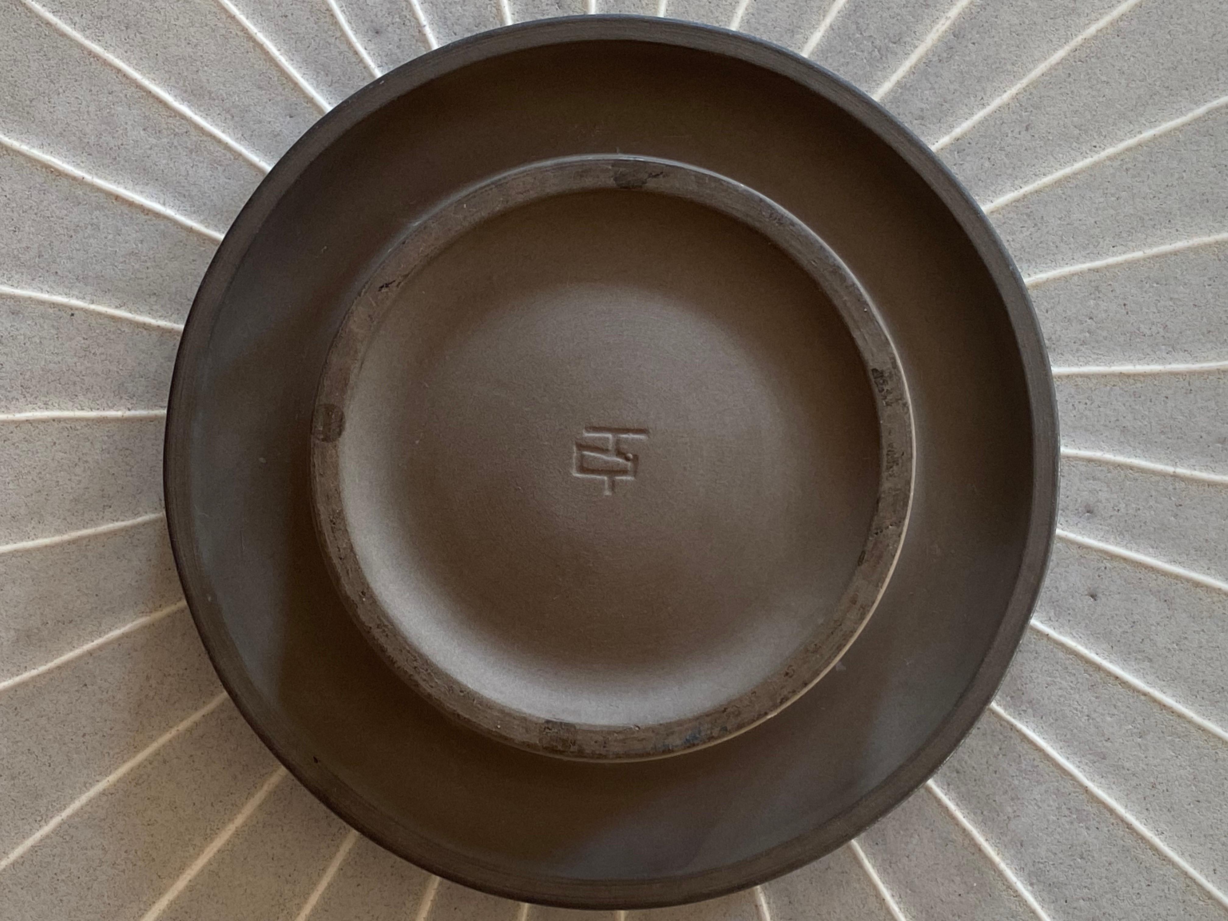 Lee Rosen für Design Technics Graphitgrau glasierte brutalistische Keramikschale im Angebot 1