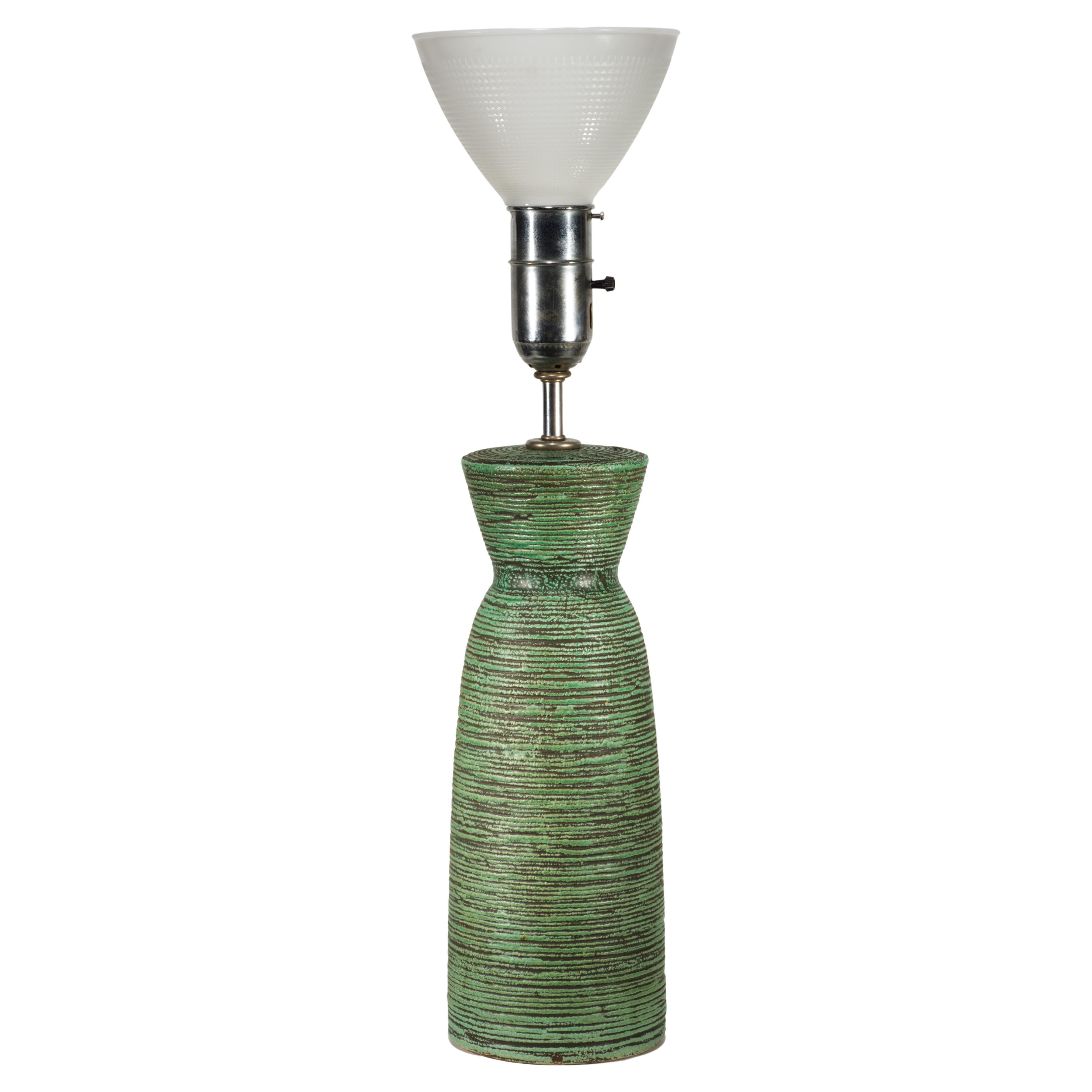 Lee Rosen für Design Technics Große Tischlampe aus grün glasierter Keramik, 1950er Jahre