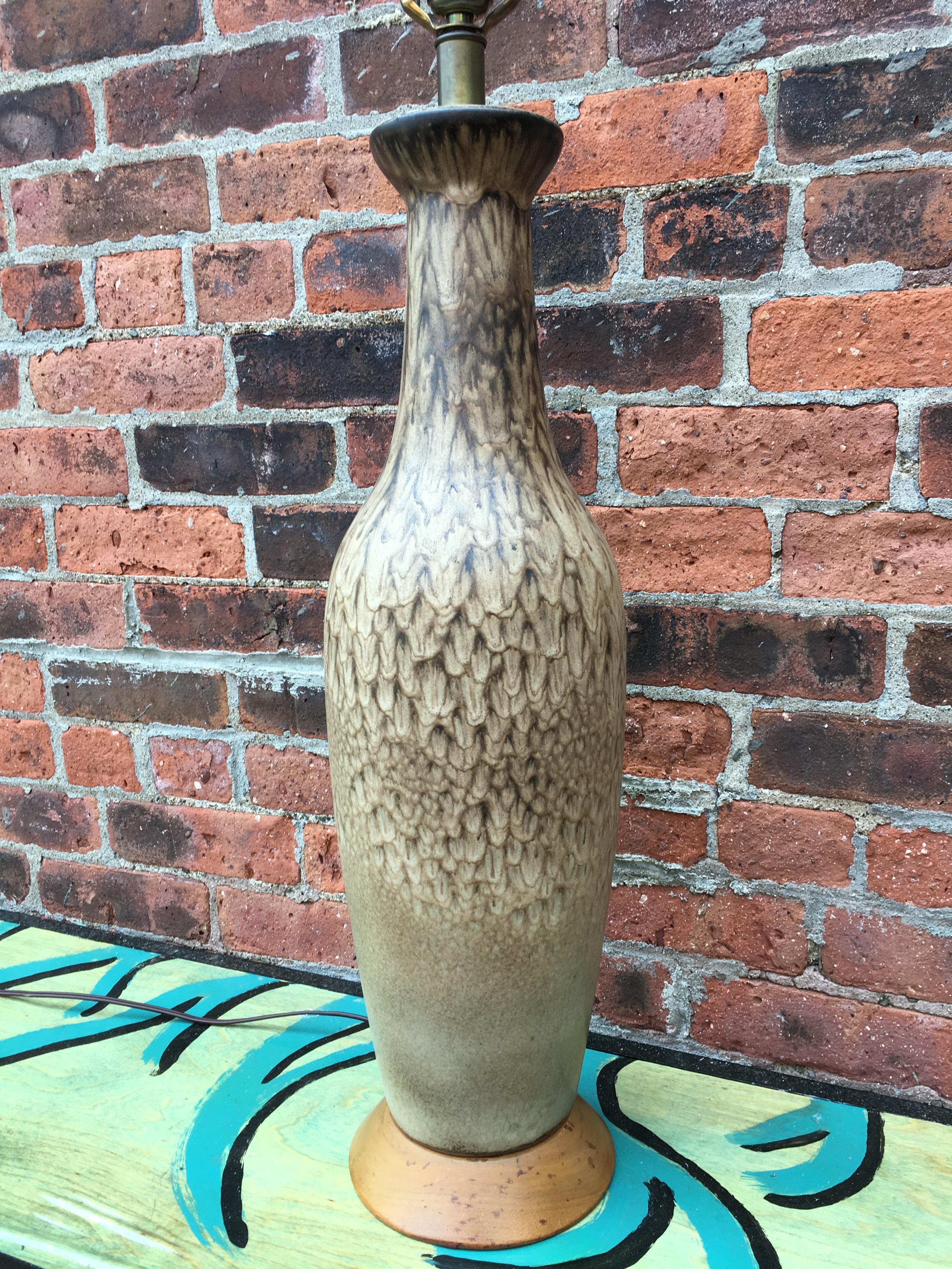 Lee Rosen for Design Technics Matte Glaze Pottery Lamp In Good Condition In Garnerville, NY