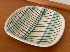 Lee Rosen pour Design Technics Assiette avec designs en relief Technic