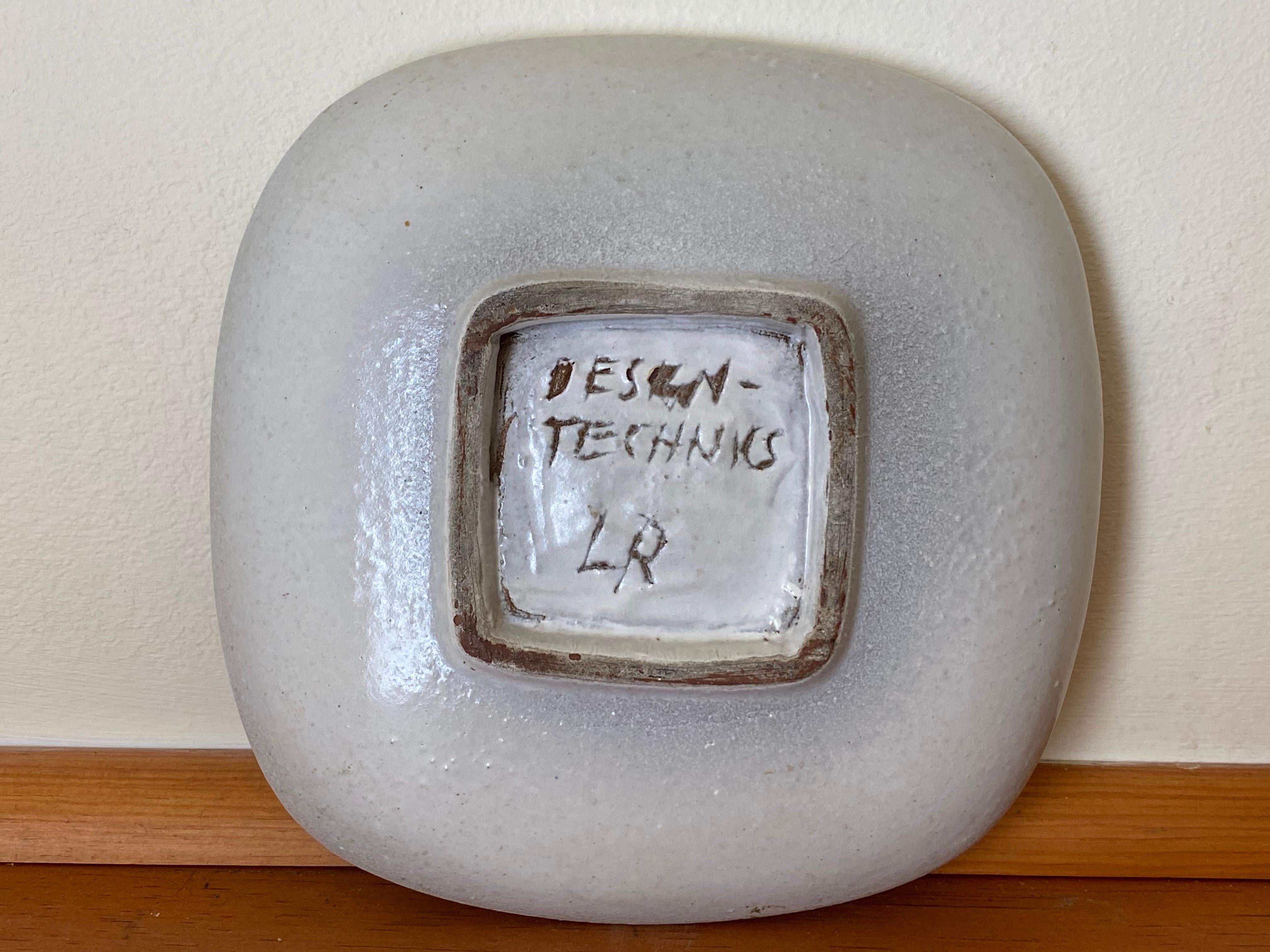 XX secolo Lee Rosen per Design Technics Piatto con linee in rilievo Technic in vendita