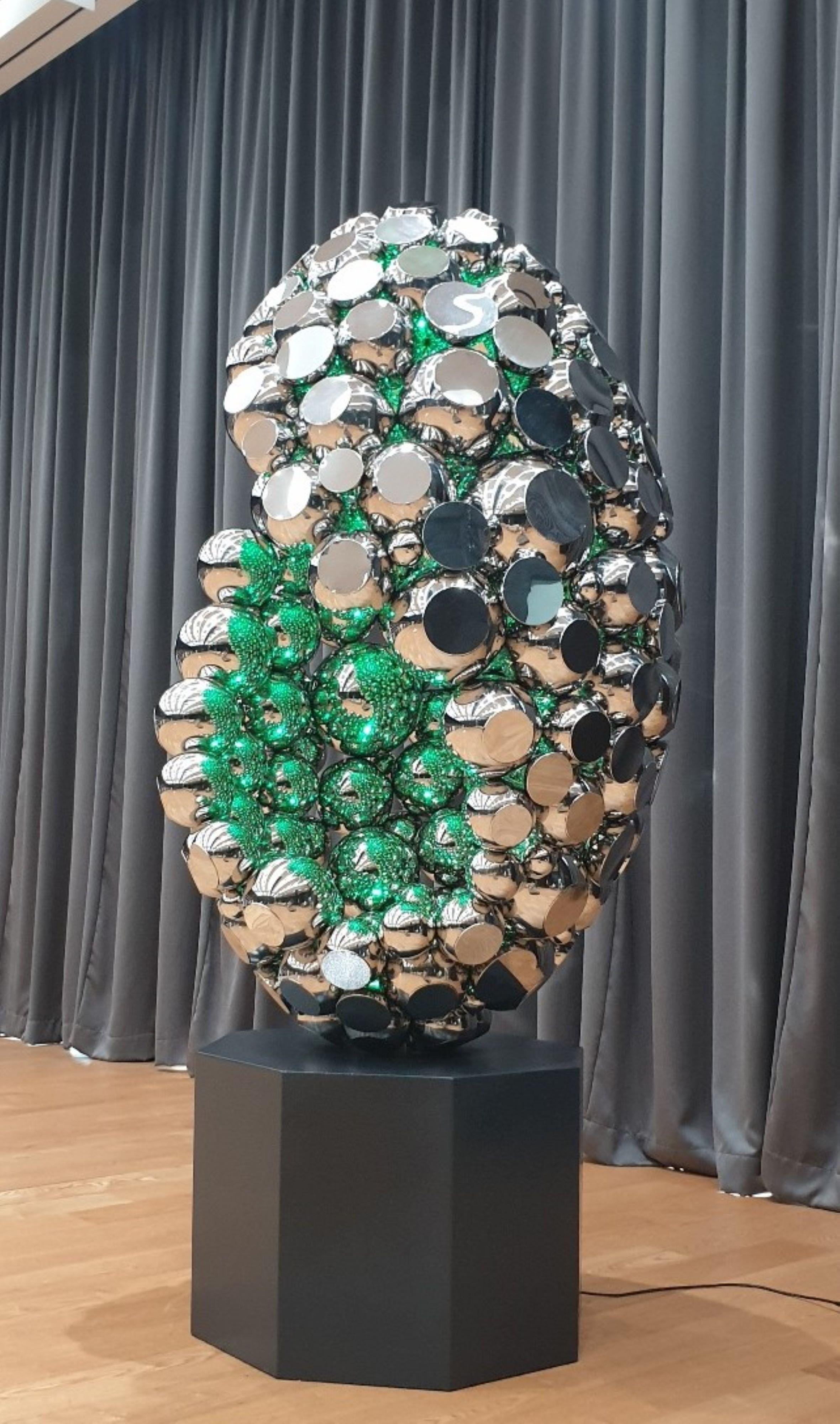 The Swirl (Infinity E-150) - Sculpture by Lee Song Joon