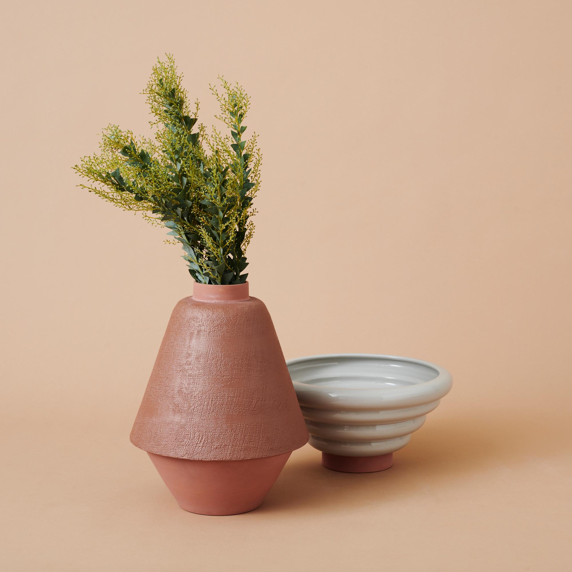 Minimalist Lee Vase by Rometti for SP01 For Sale