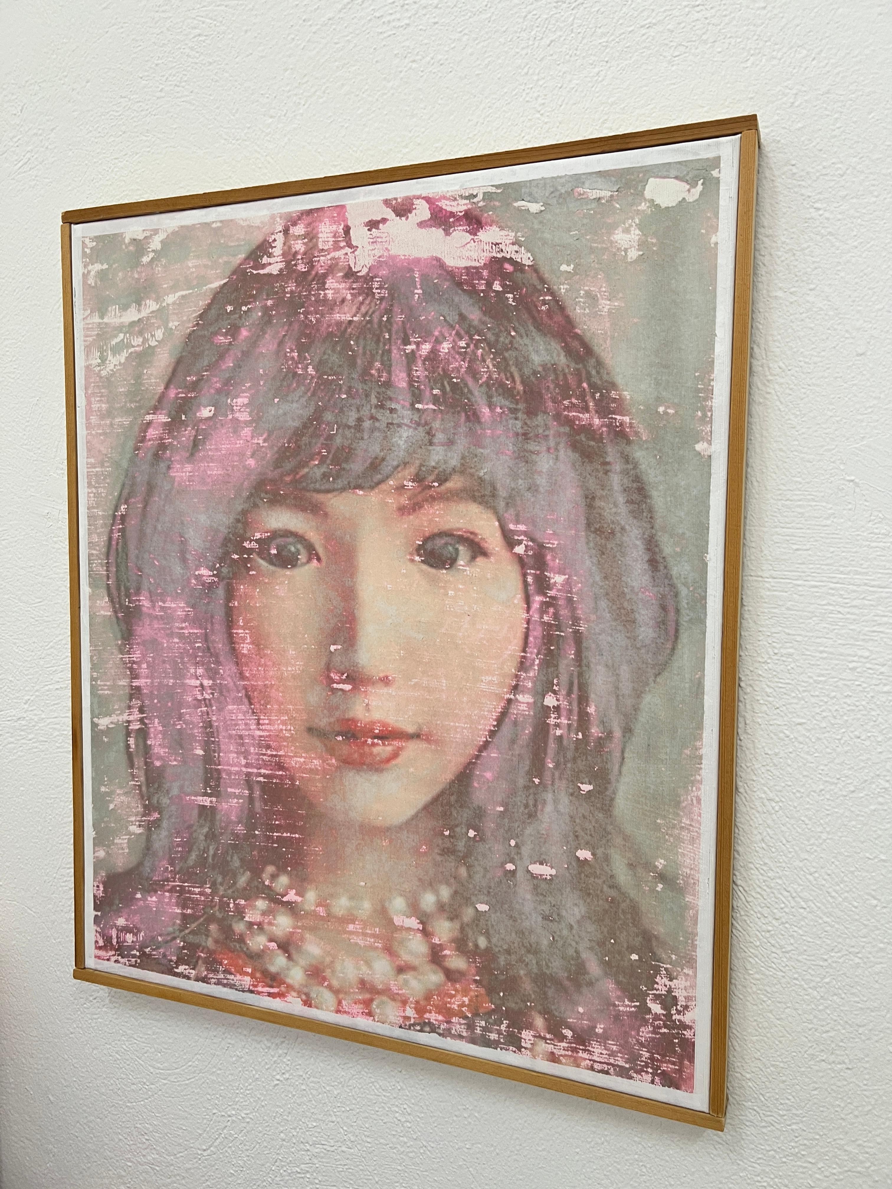 Erica with Pearls, 2018-2025 (Beige), Figurative Painting, von Lee Wells