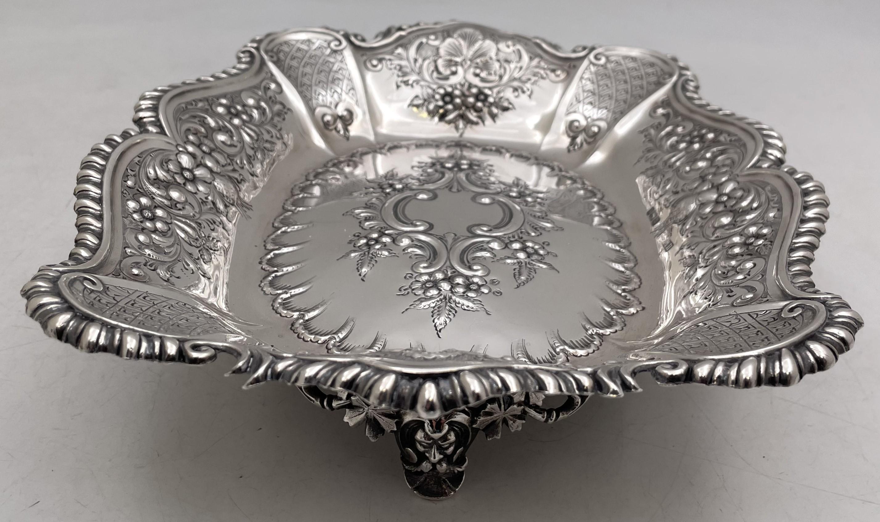 Lee & Wigfull English Sterling Silver 1902 Edwardian Bread Dish / Basket In Good Condition For Sale In New York, NY