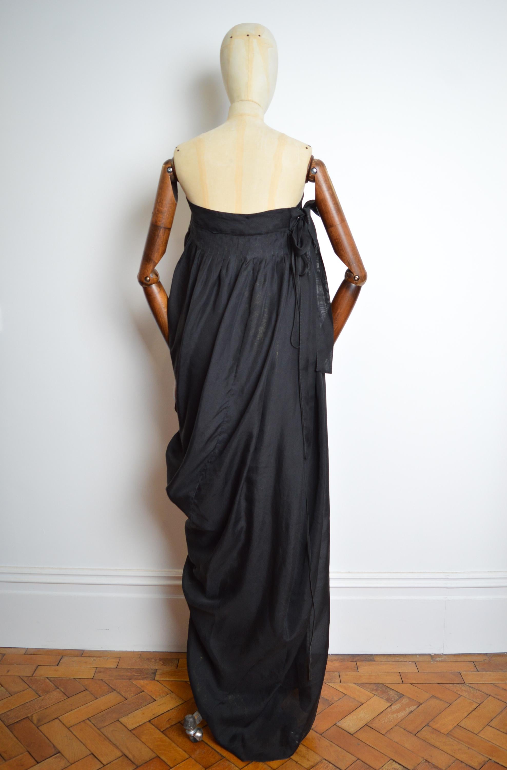 LEE YOUNG HEE 'Clothes of Wind' Abito hanbok nero in organza di seta tinto a mano in vendita 6