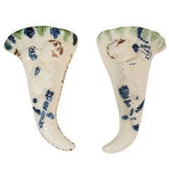 Paire de pochettes murales en Creamware de Leeds Pottery, 18e siècle anglais Circa 1790