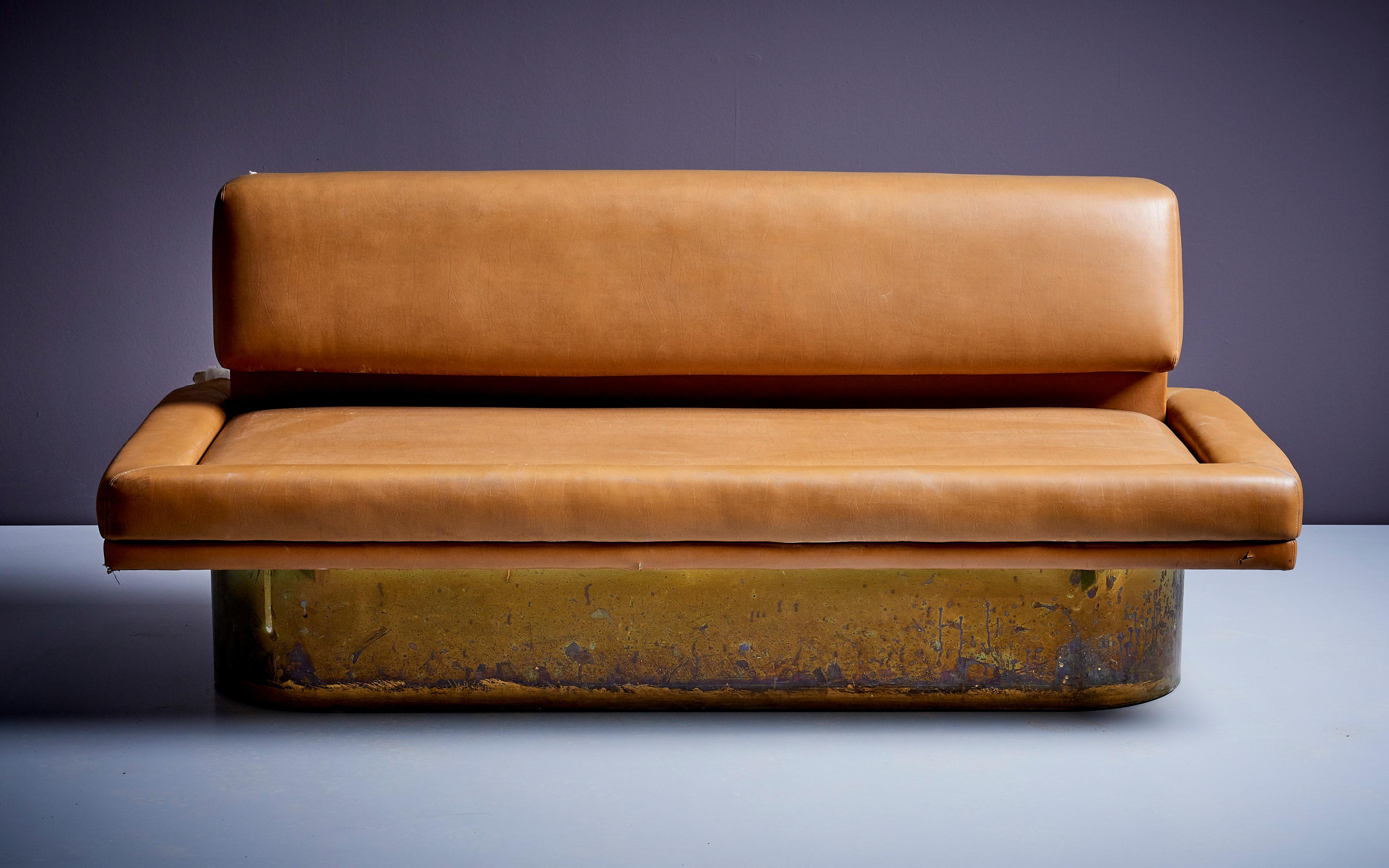Finlandais Canapé Leena Kolinen en simili cuir Light Brown, Finlande - années 1960 en vente