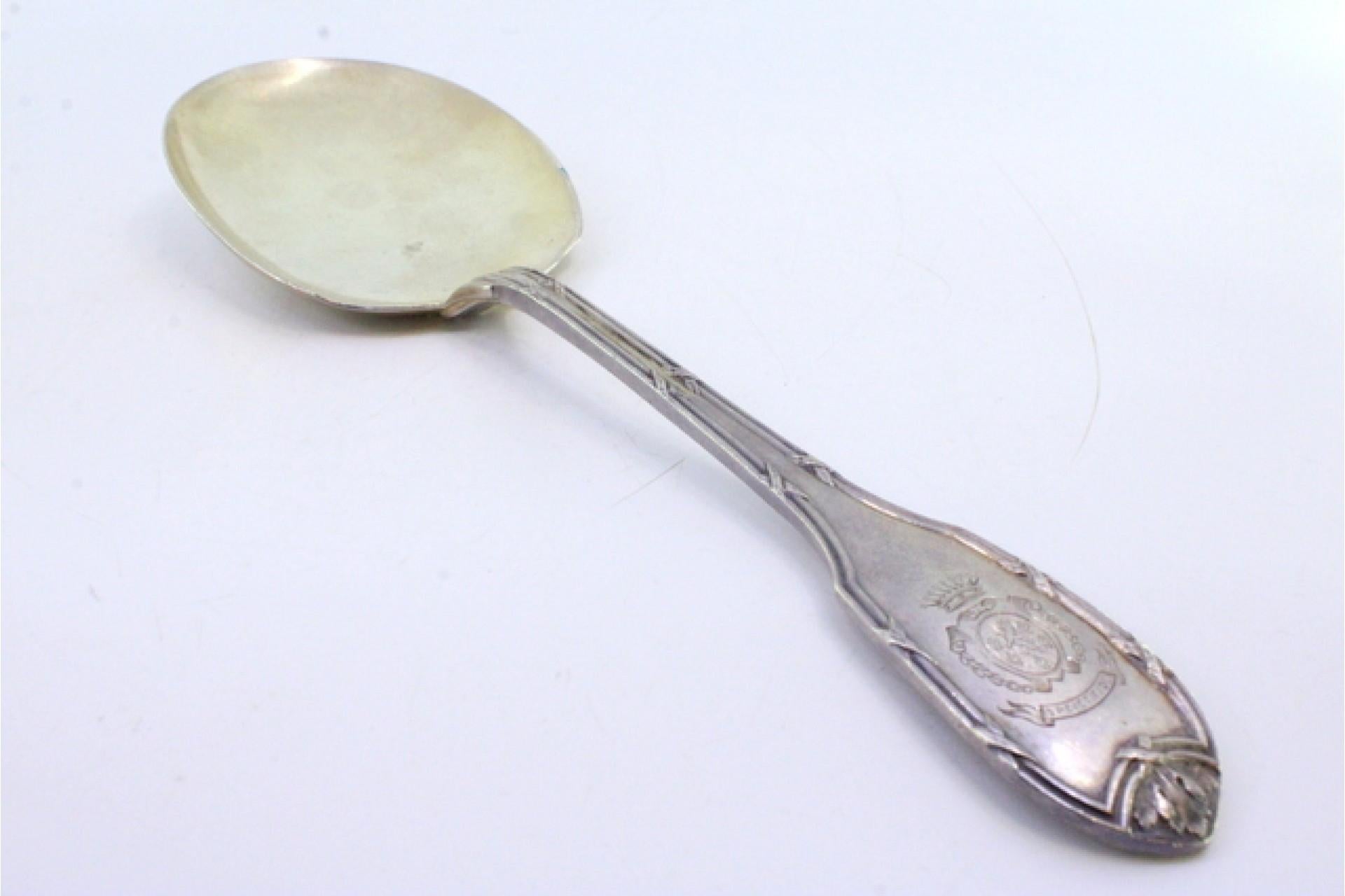 Left-handed silver ice cream scoop with grooved handle and monogram en Bueno estado para la venta en Porto, PT